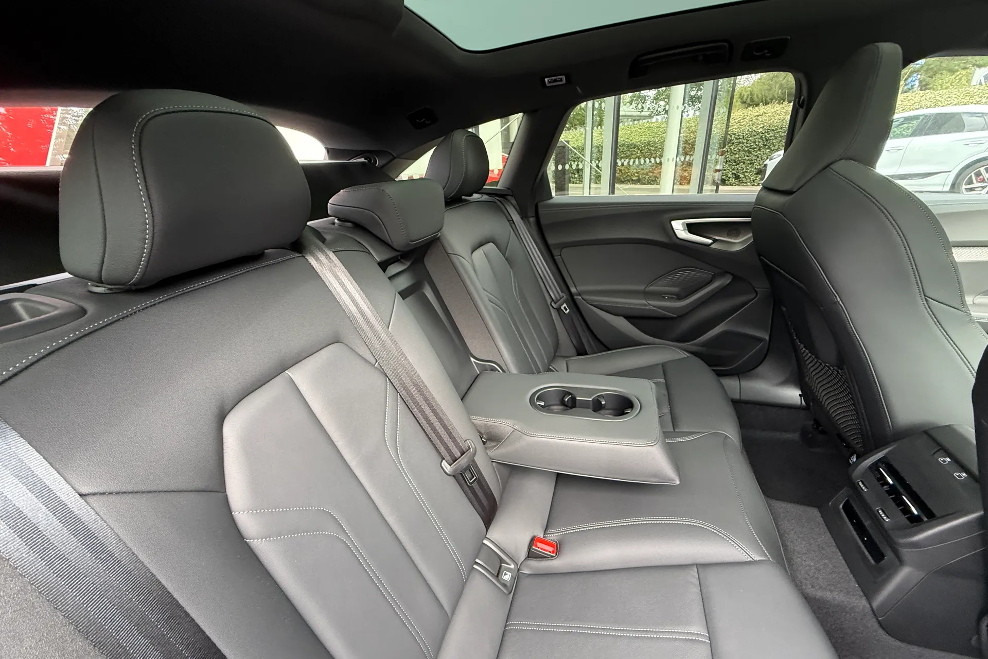 Audi A5 thumbnail image number 42