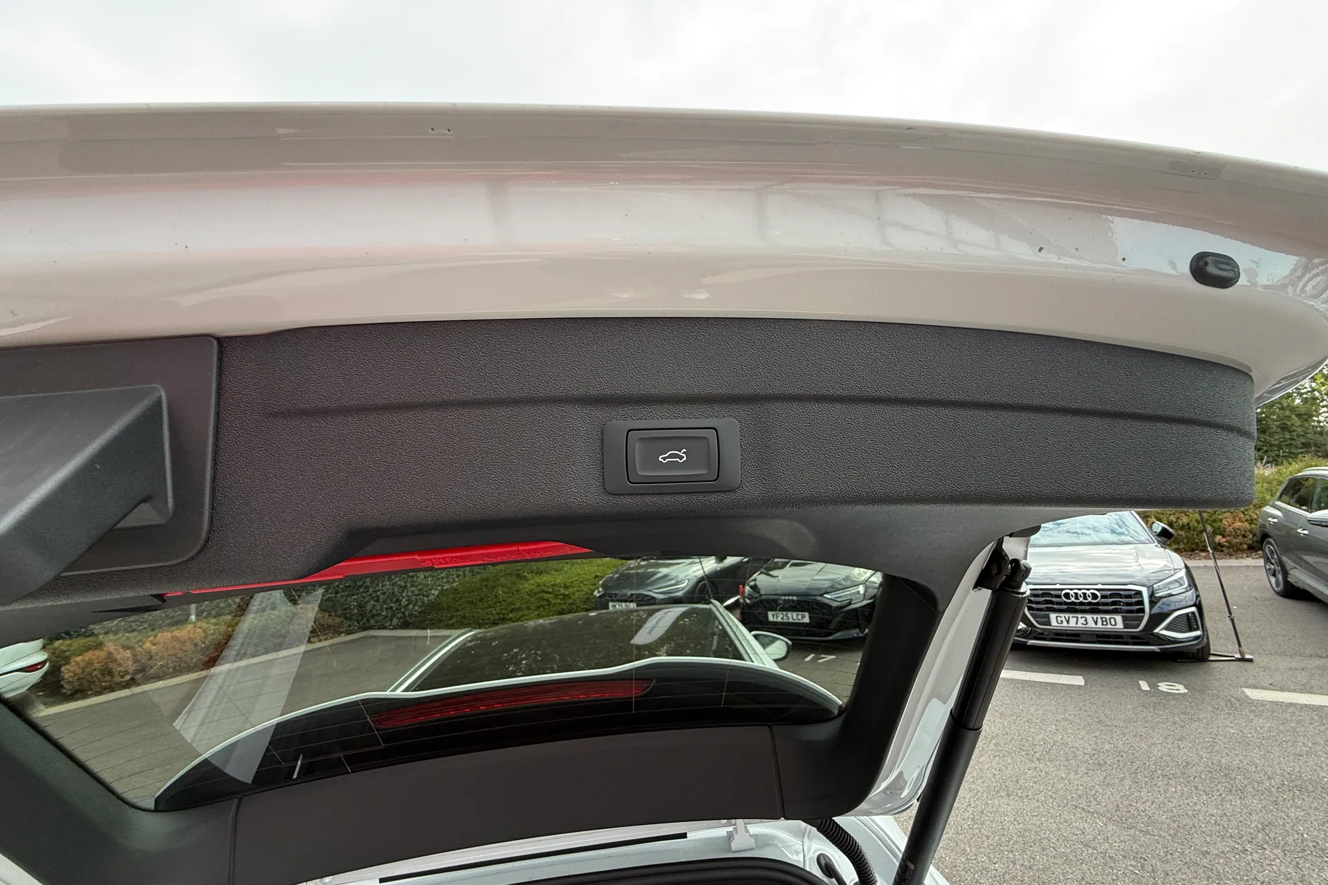 Audi A5 thumbnail image number 39