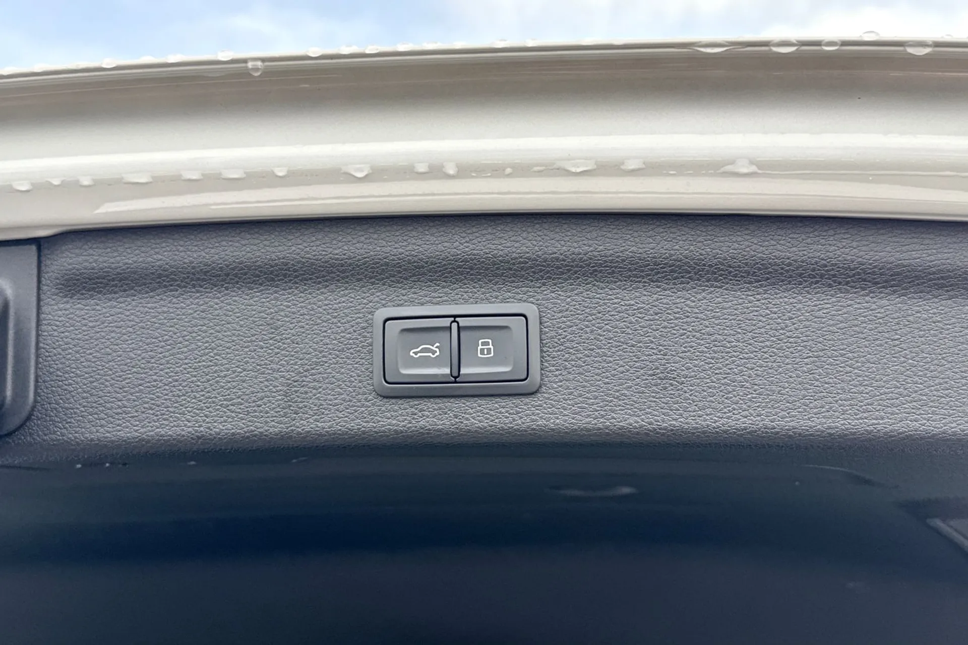 Audi RS Q3 thumbnail image number 23