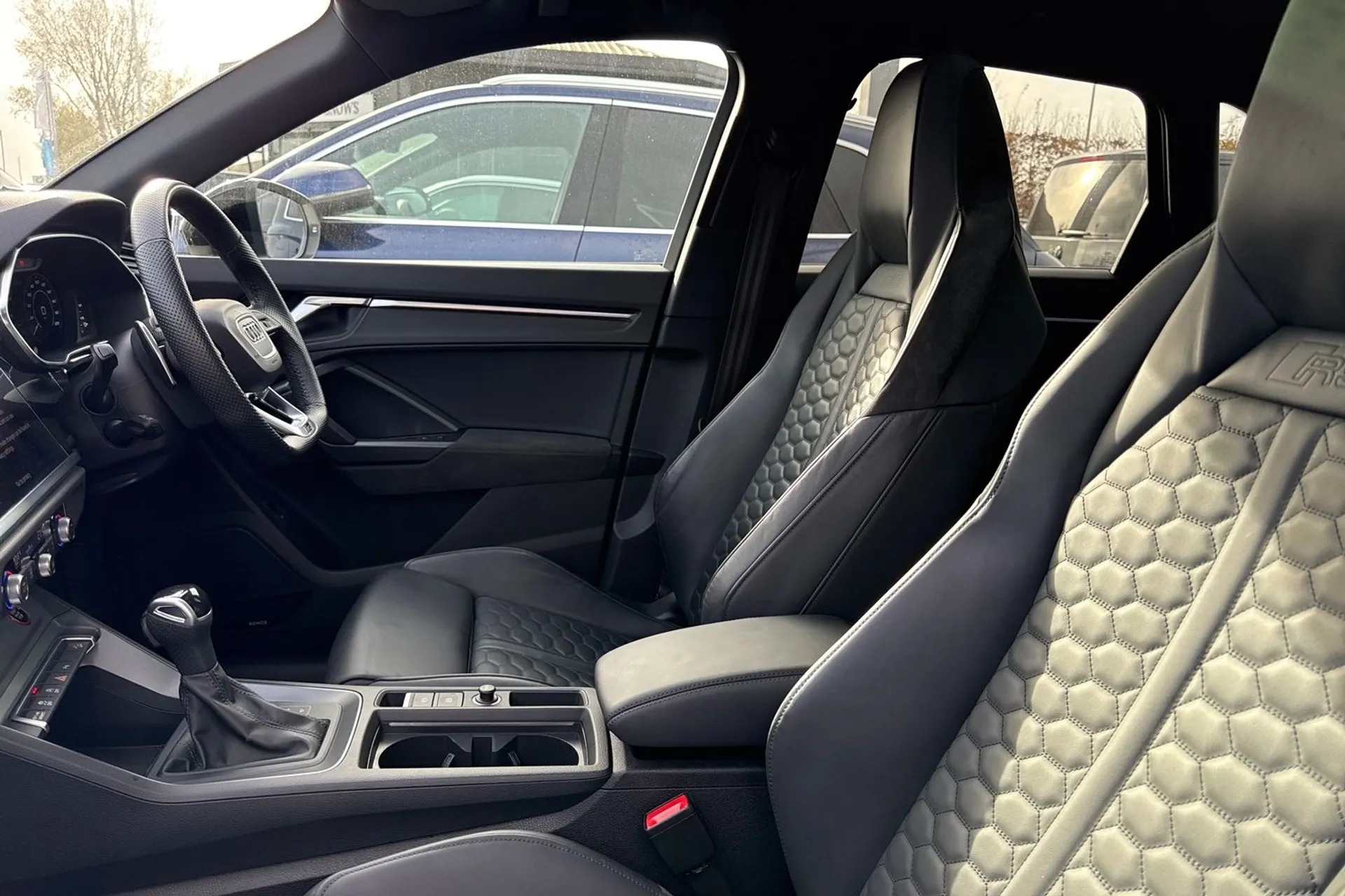 Audi RS Q3 thumbnail image number 30