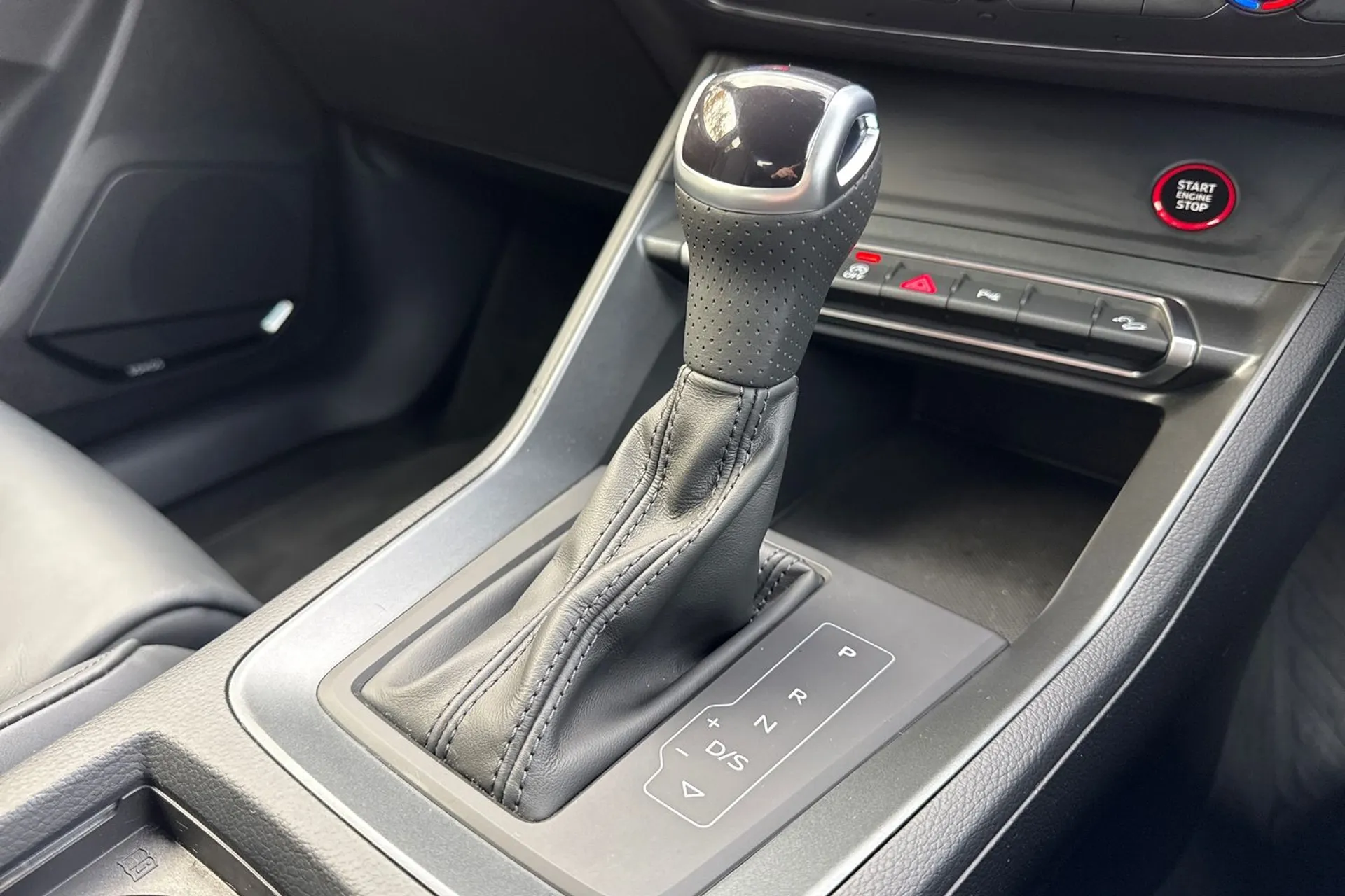 Audi RS Q3 thumbnail image number 42