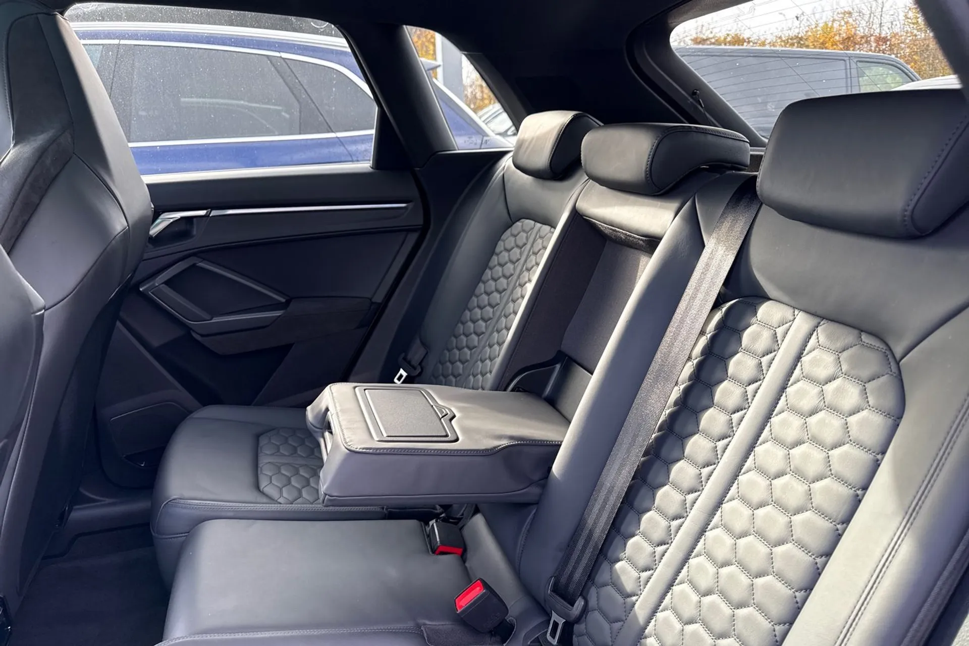 Audi RS Q3 thumbnail image number 32