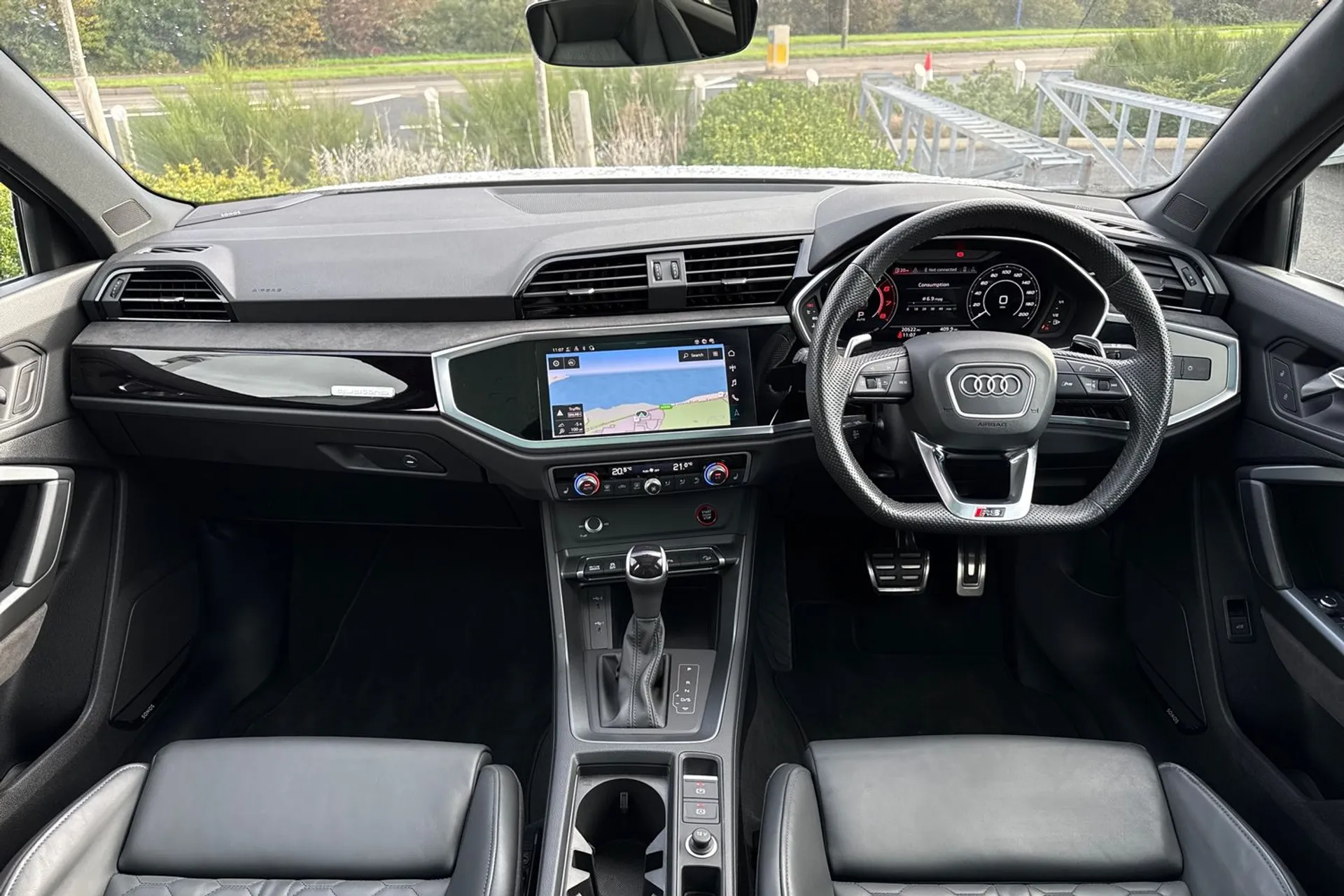 Audi RS Q3 thumbnail image number 3