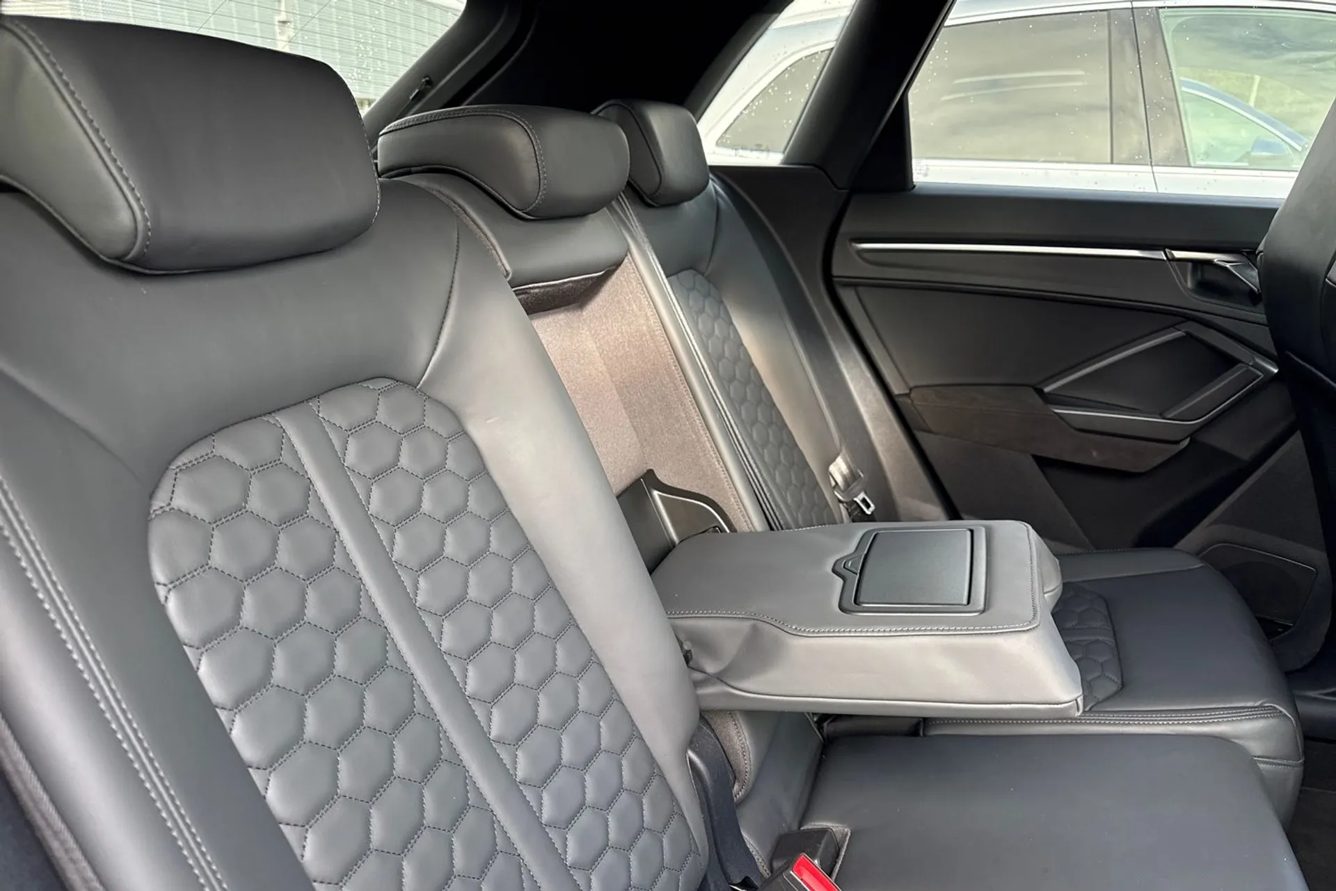 Audi RS Q3 thumbnail image number 25