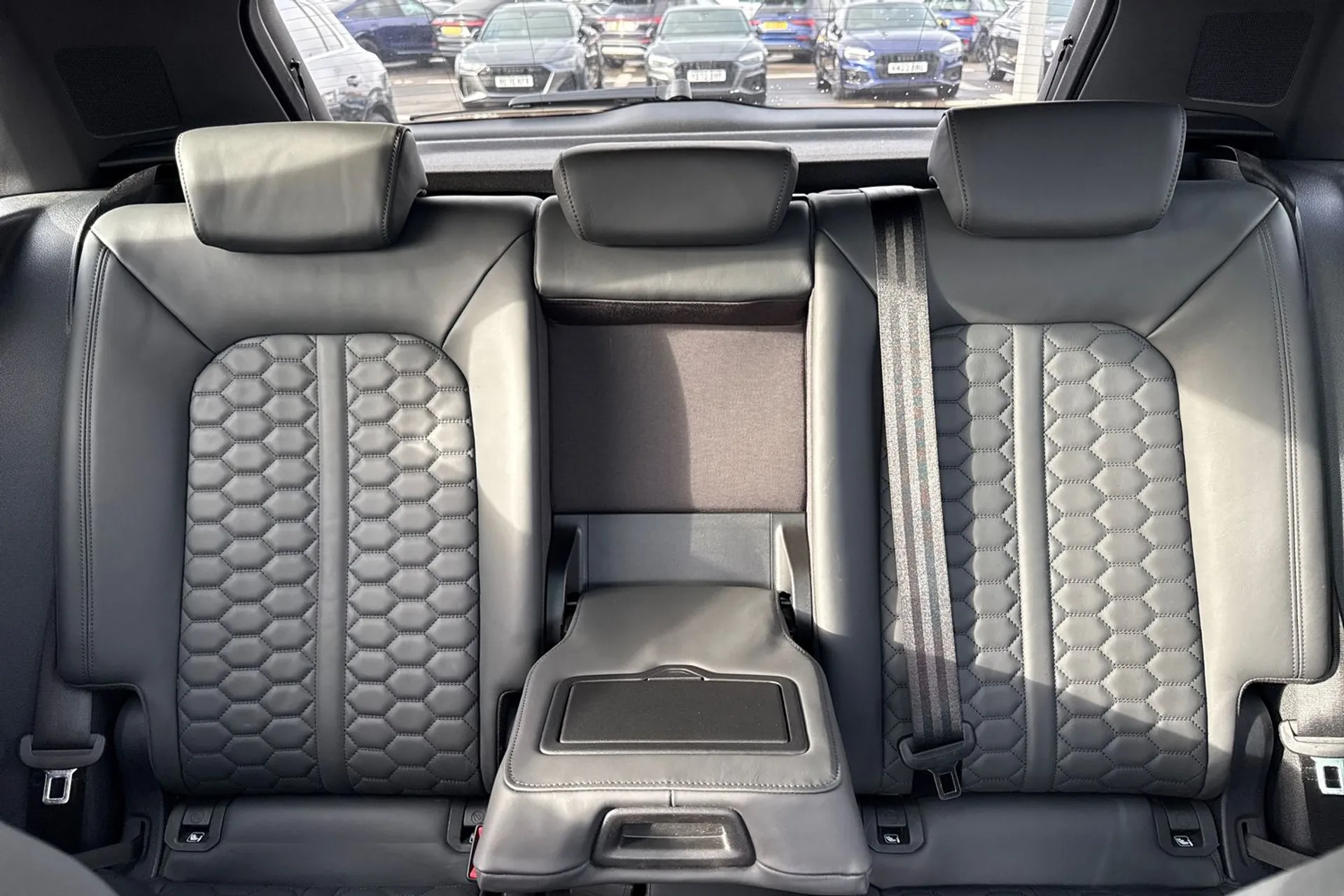 Audi RS Q3 thumbnail image number 34