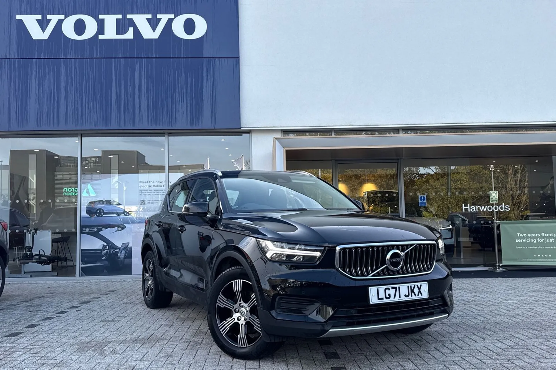 Volvo XC40 focused image