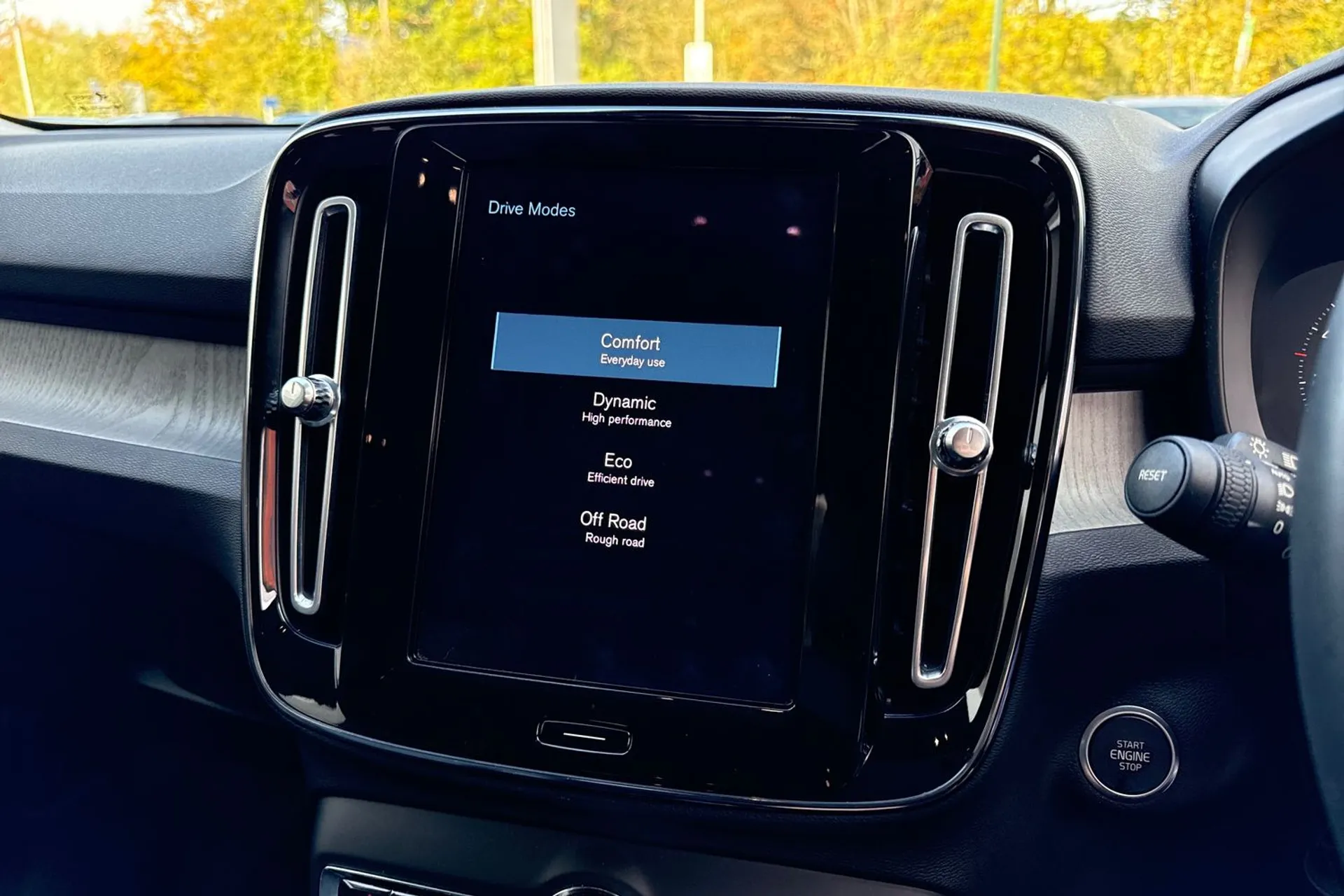 Volvo XC40 thumbnail image number 40