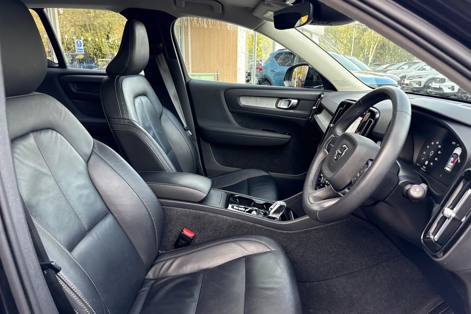 Volvo XC40 thumbnail image number 26