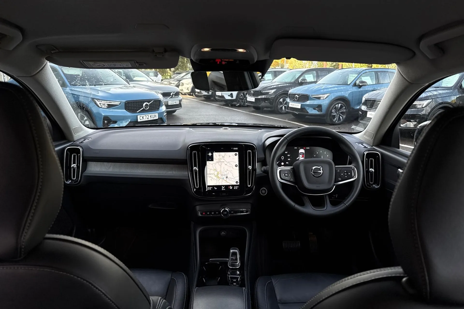 Volvo XC40 thumbnail image number 3