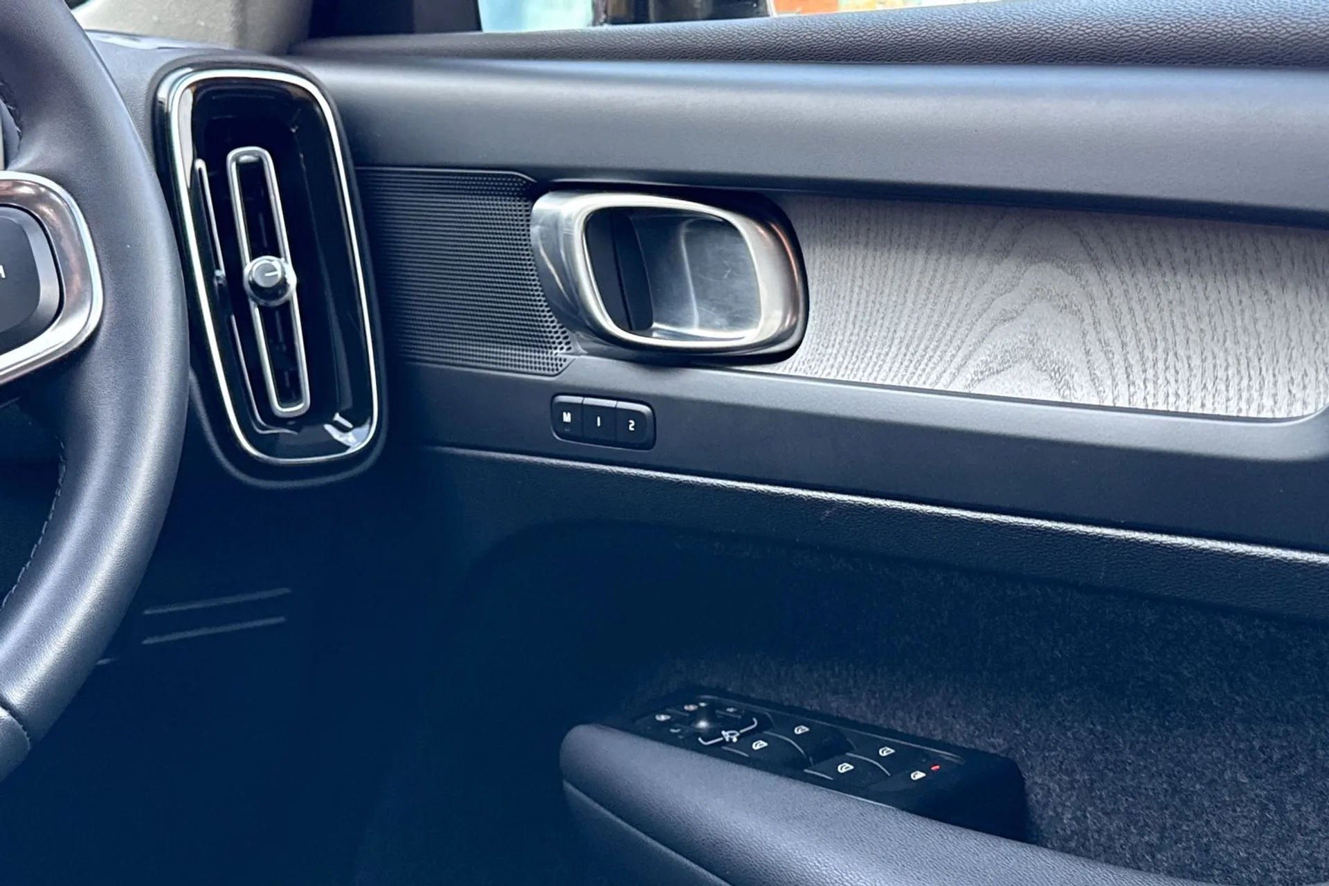 Volvo XC40 thumbnail image number 43