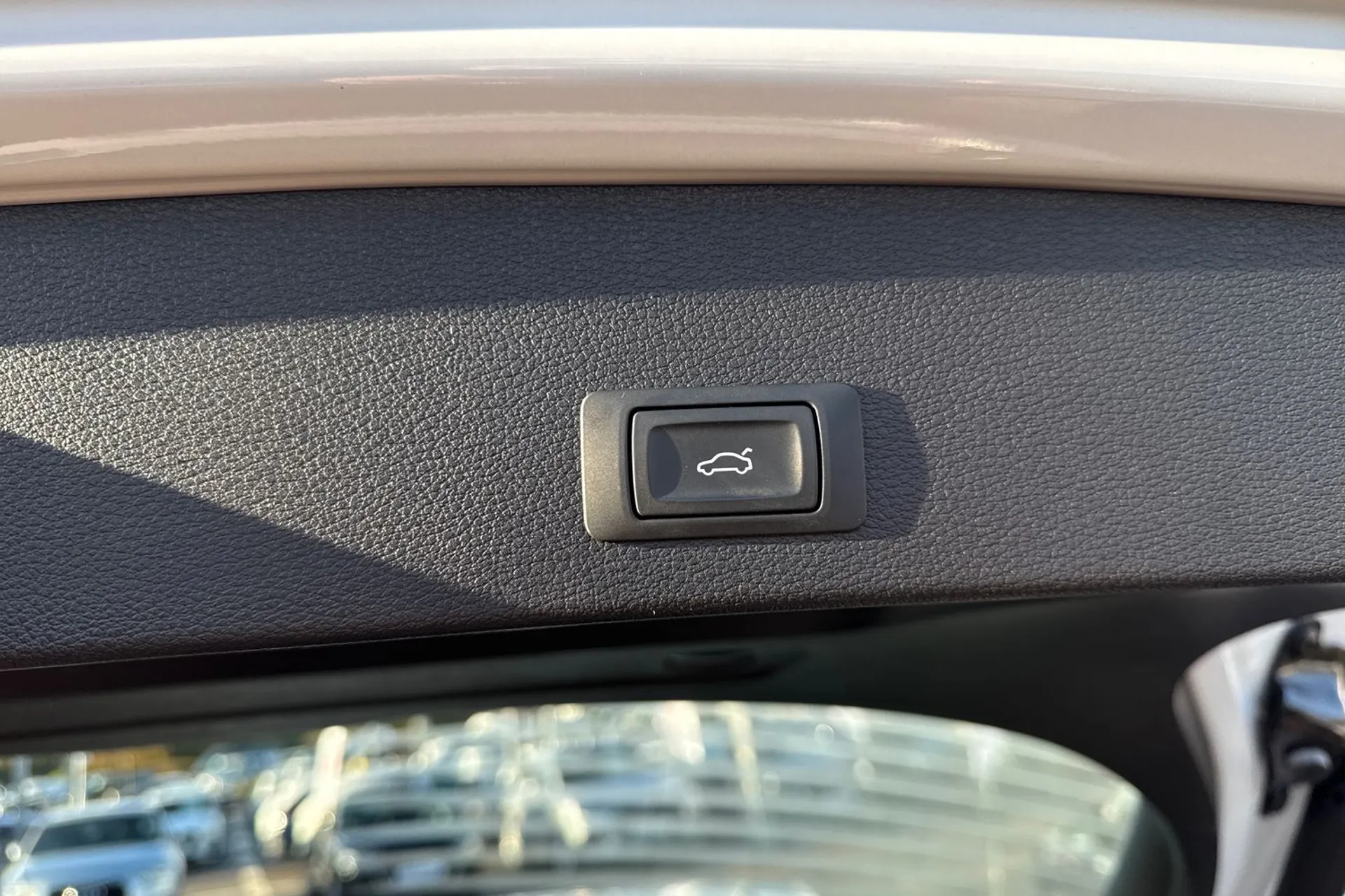 Audi Q2 thumbnail image number 21