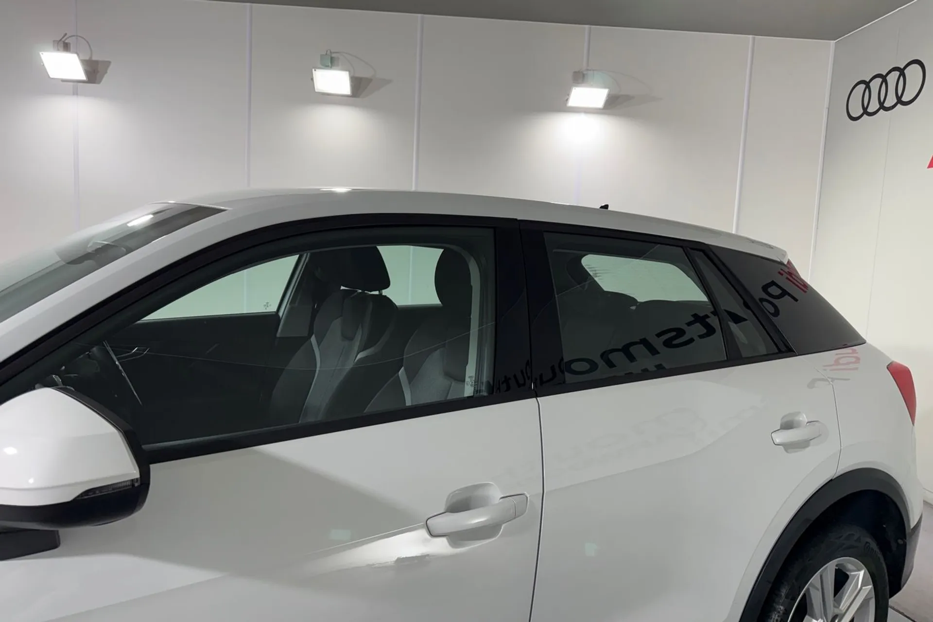 Audi Q2 thumbnail image number 14