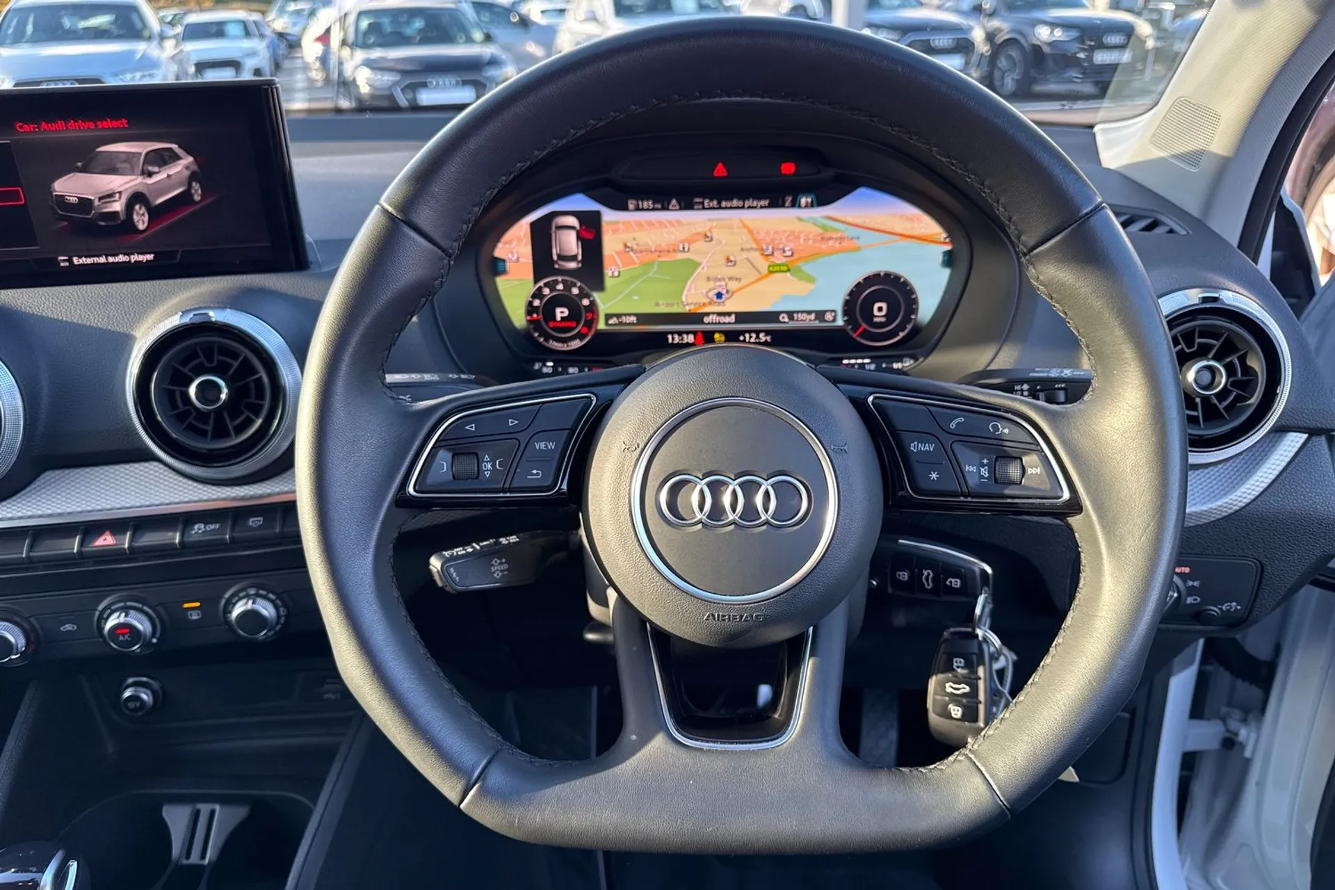 Audi Q2 thumbnail image number 27