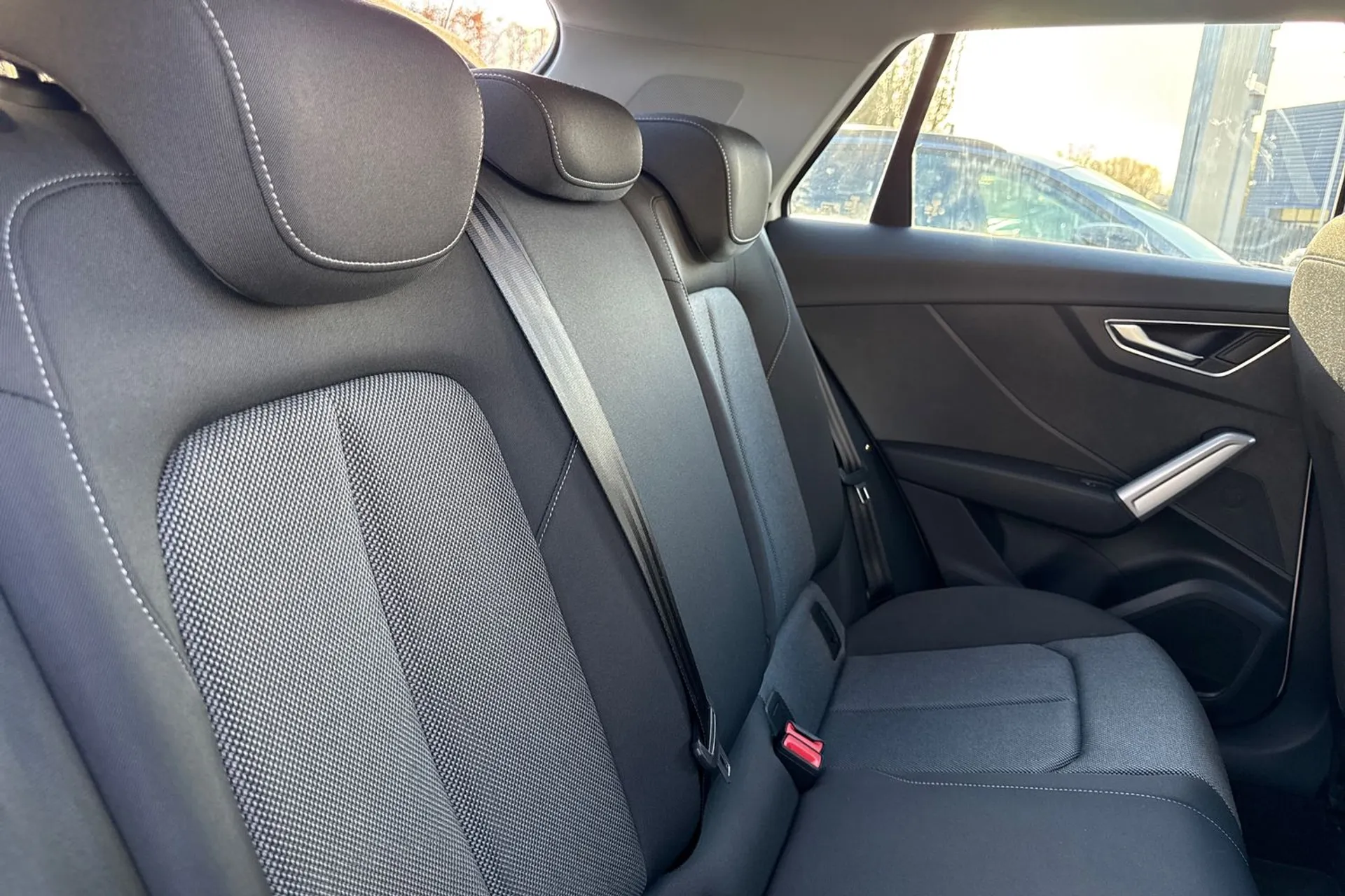 Audi Q2 thumbnail image number 24