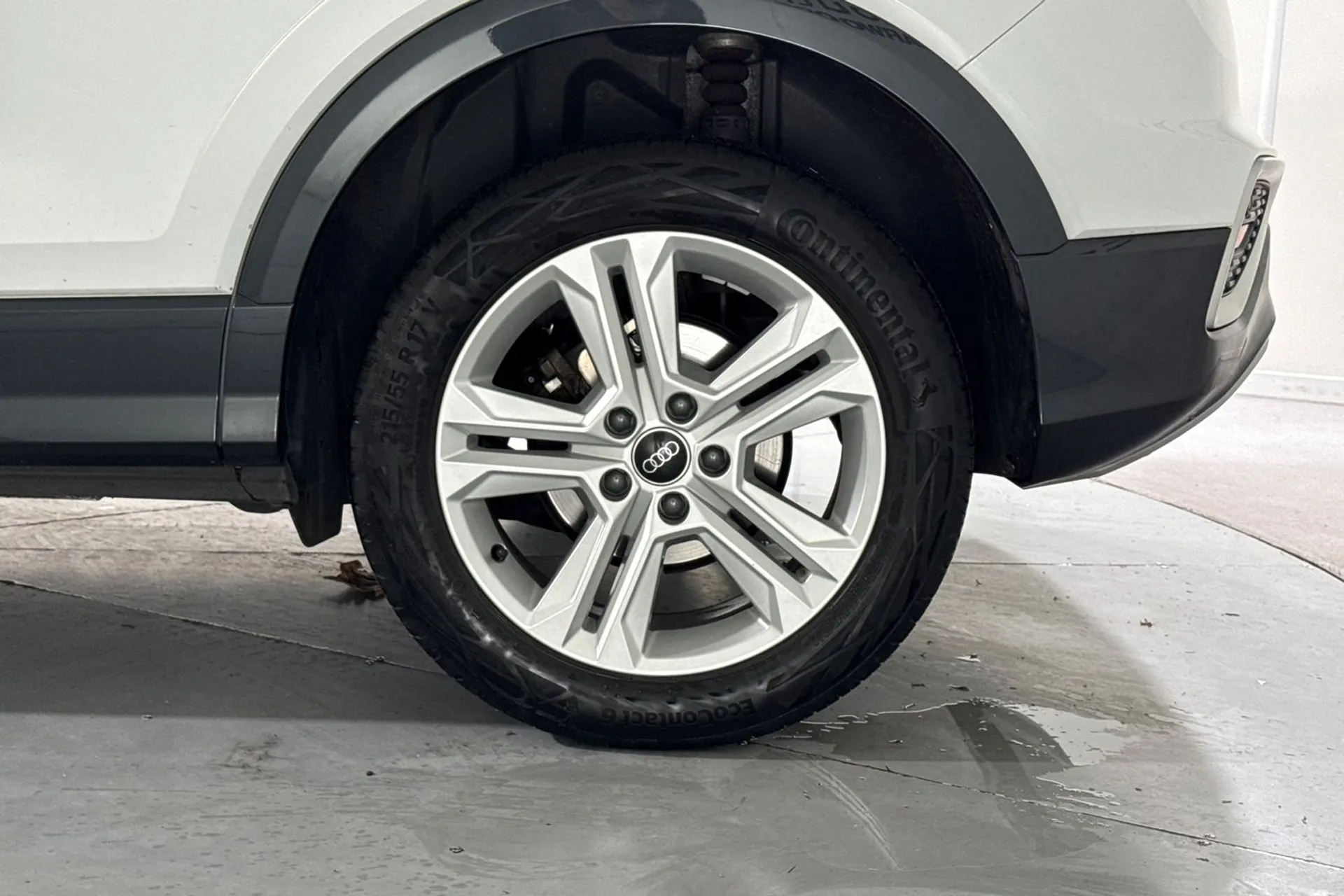 Audi Q2 thumbnail image number 13