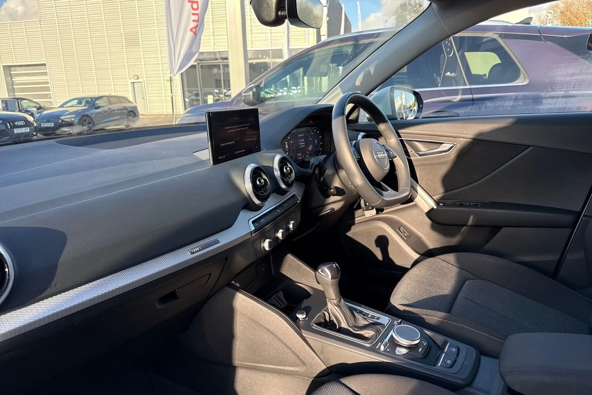 Audi Q2 thumbnail image number 35