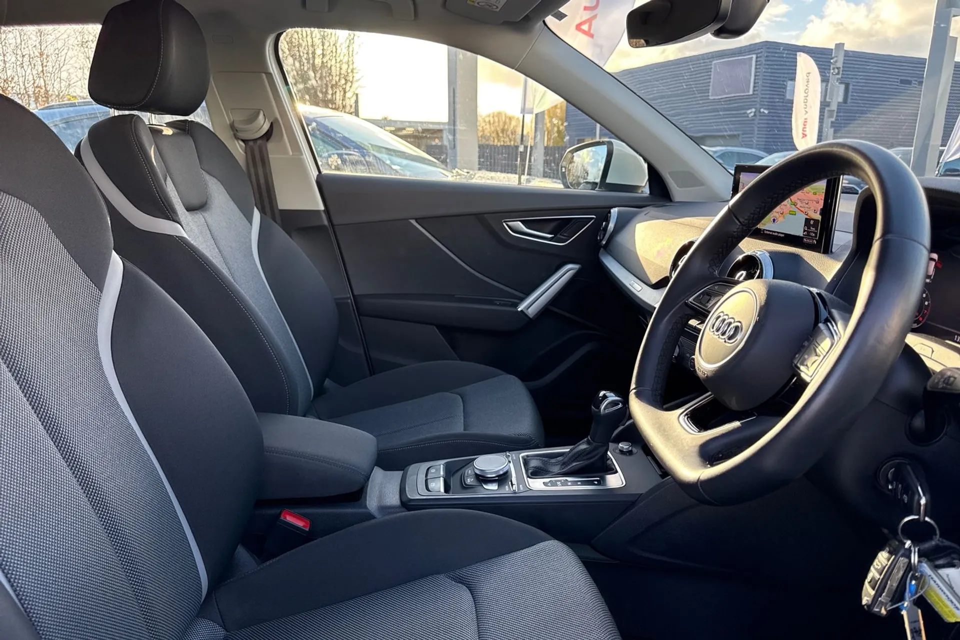 Audi Q2 thumbnail image number 31