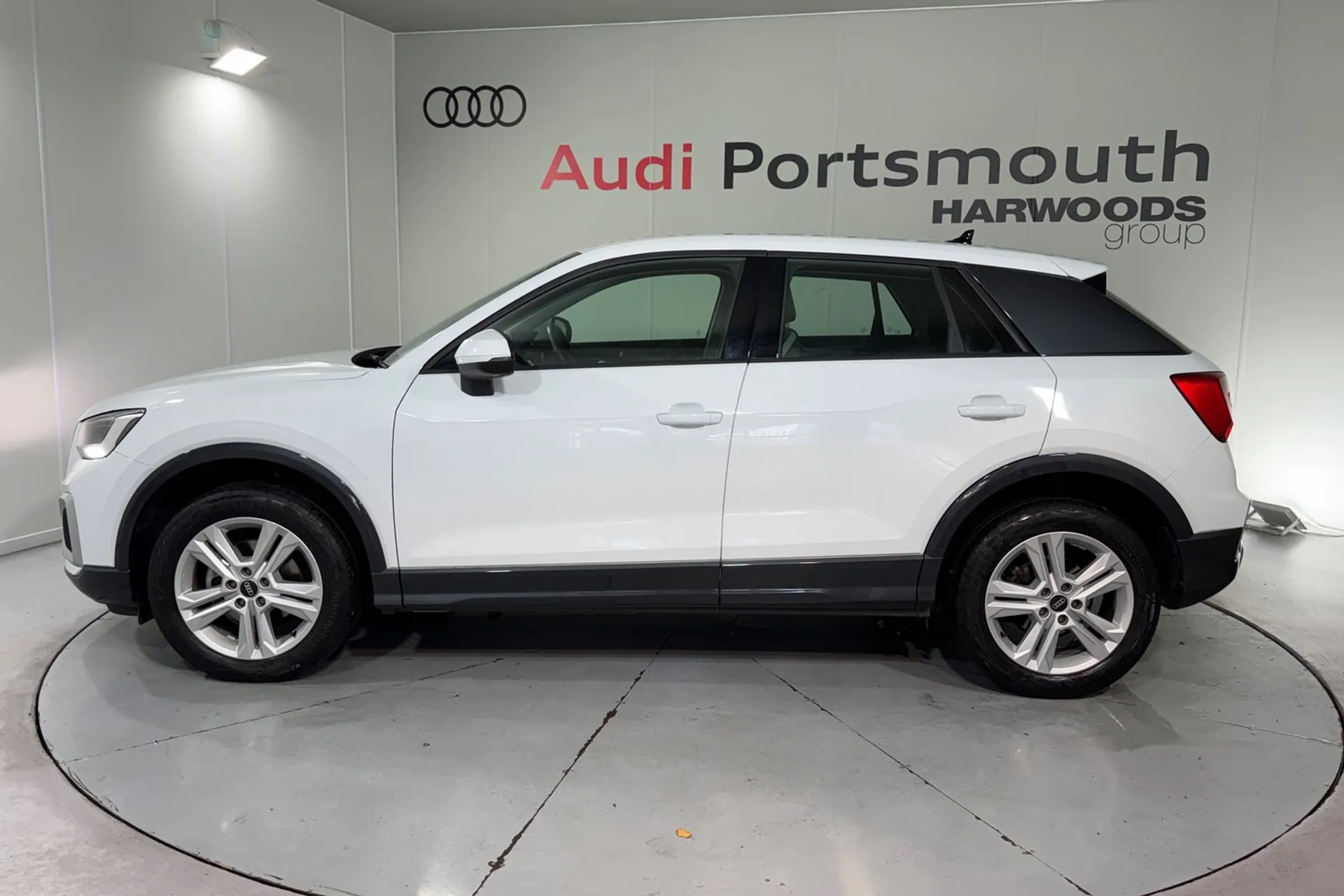 Audi Q2 thumbnail image number 12