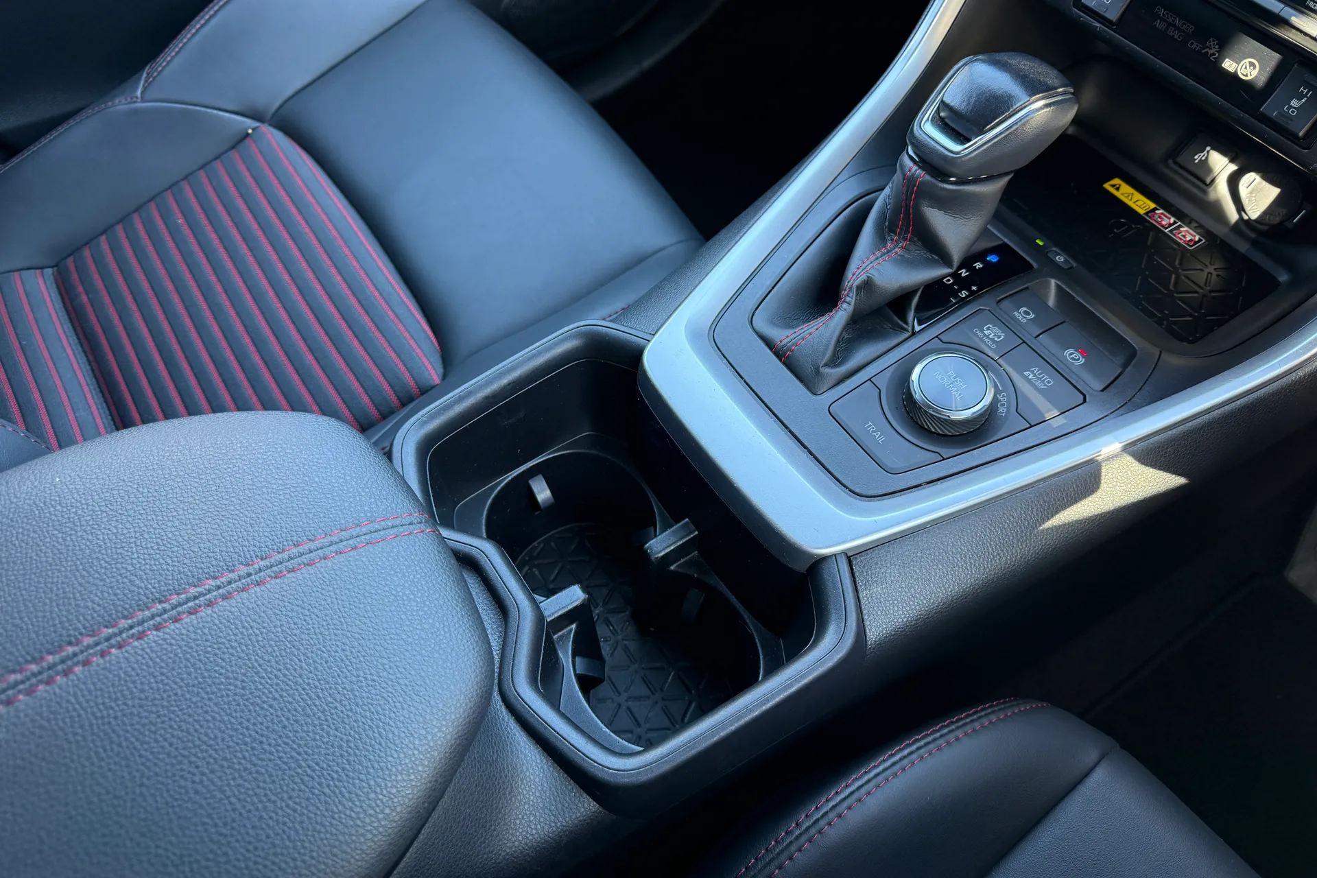 TOYOTA RAV4 thumbnail image number 31