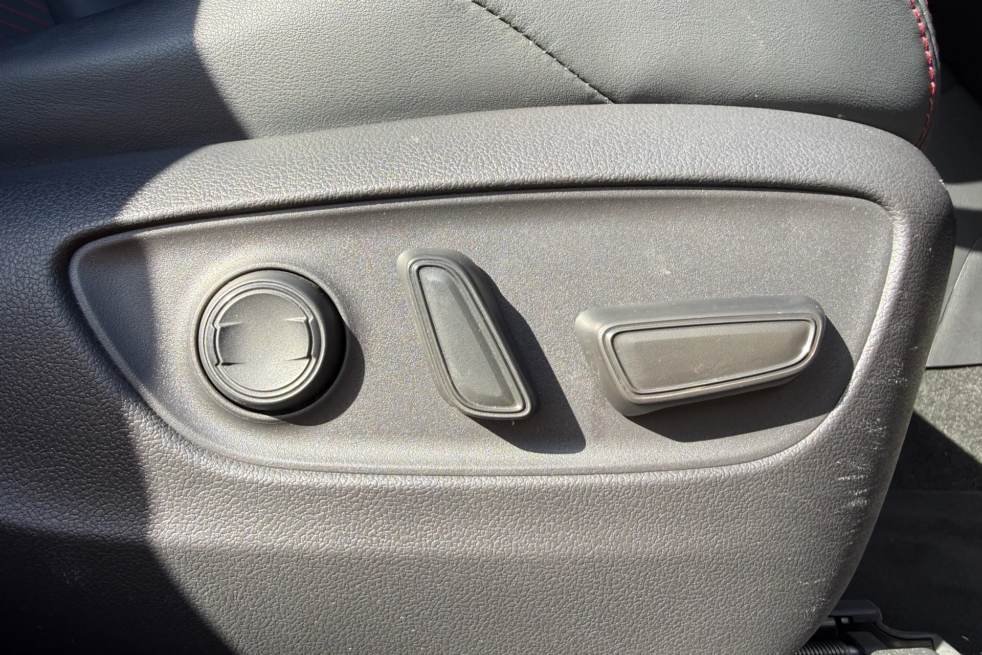 TOYOTA RAV4 thumbnail image number 26