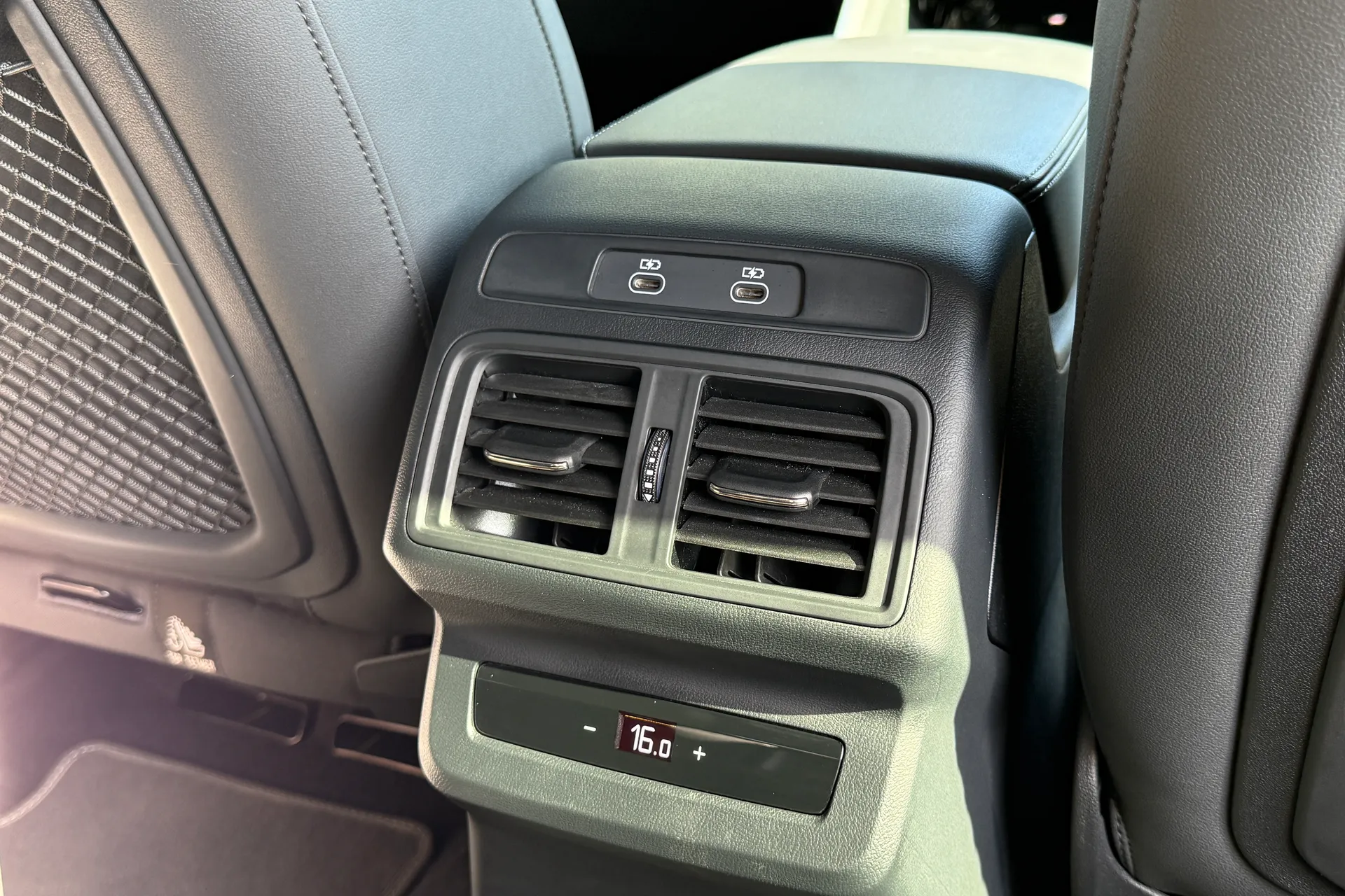 Audi Q5 thumbnail image number 35