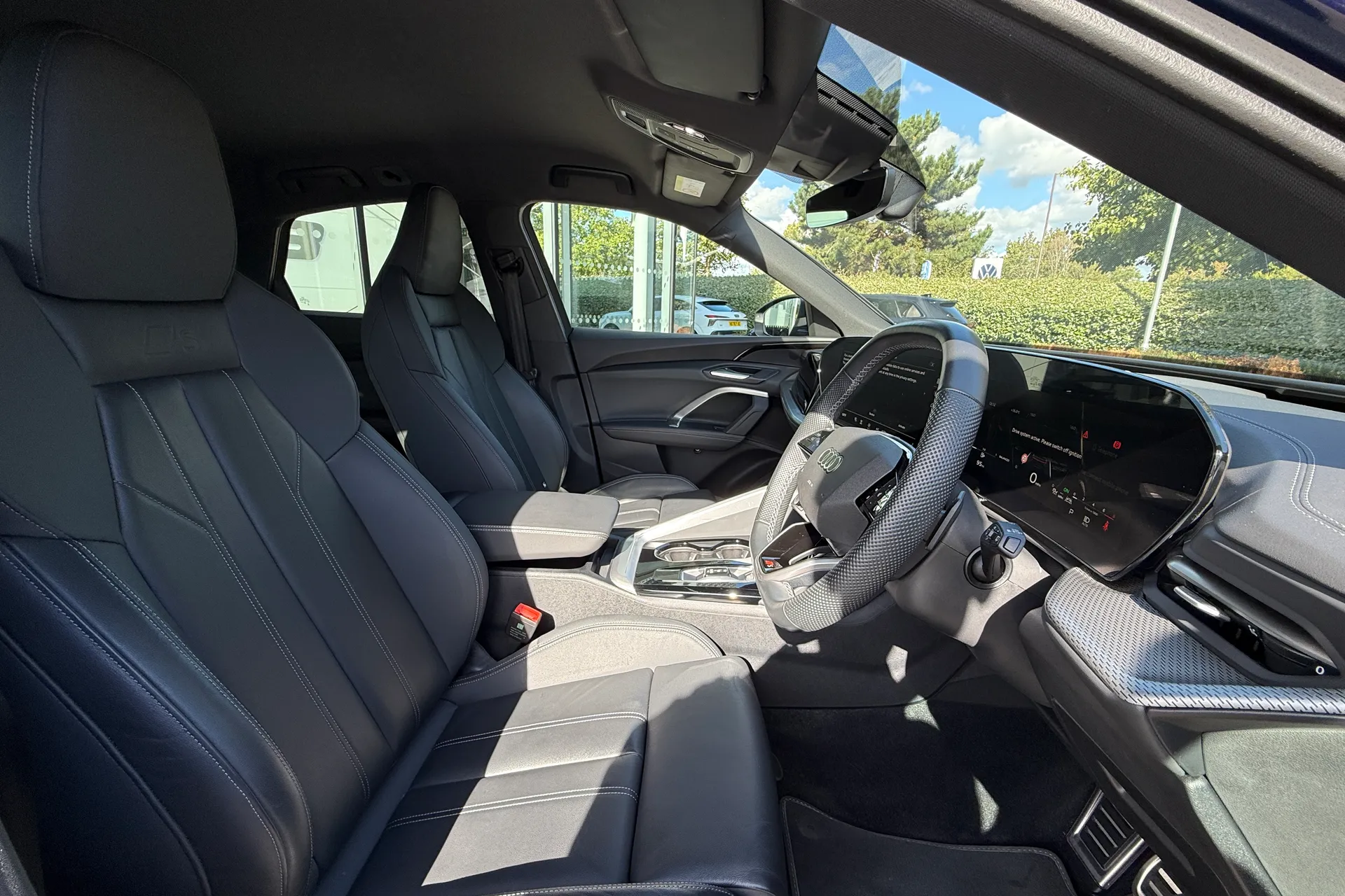 Audi Q5 thumbnail image number 16