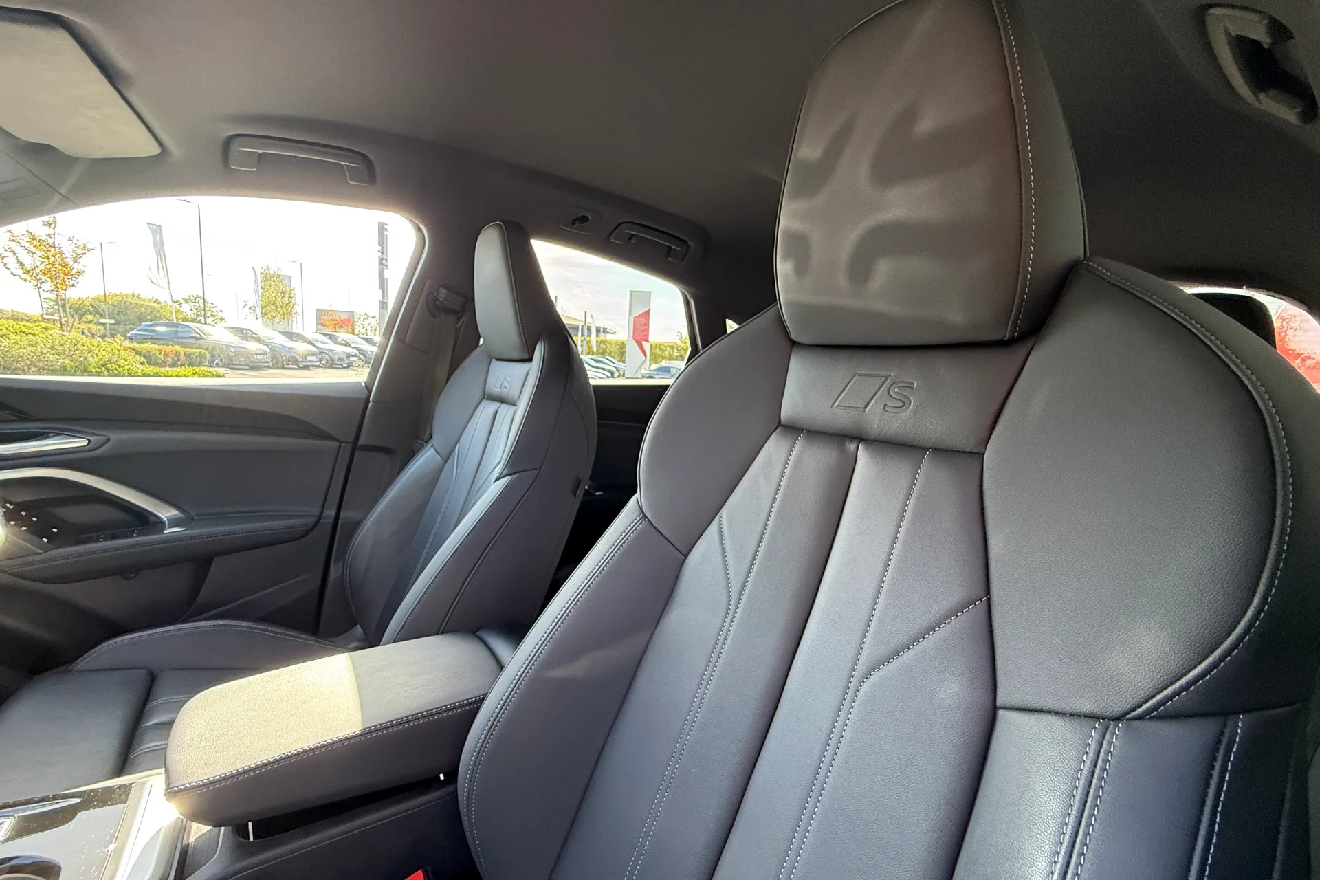 Audi Q5 thumbnail image number 36