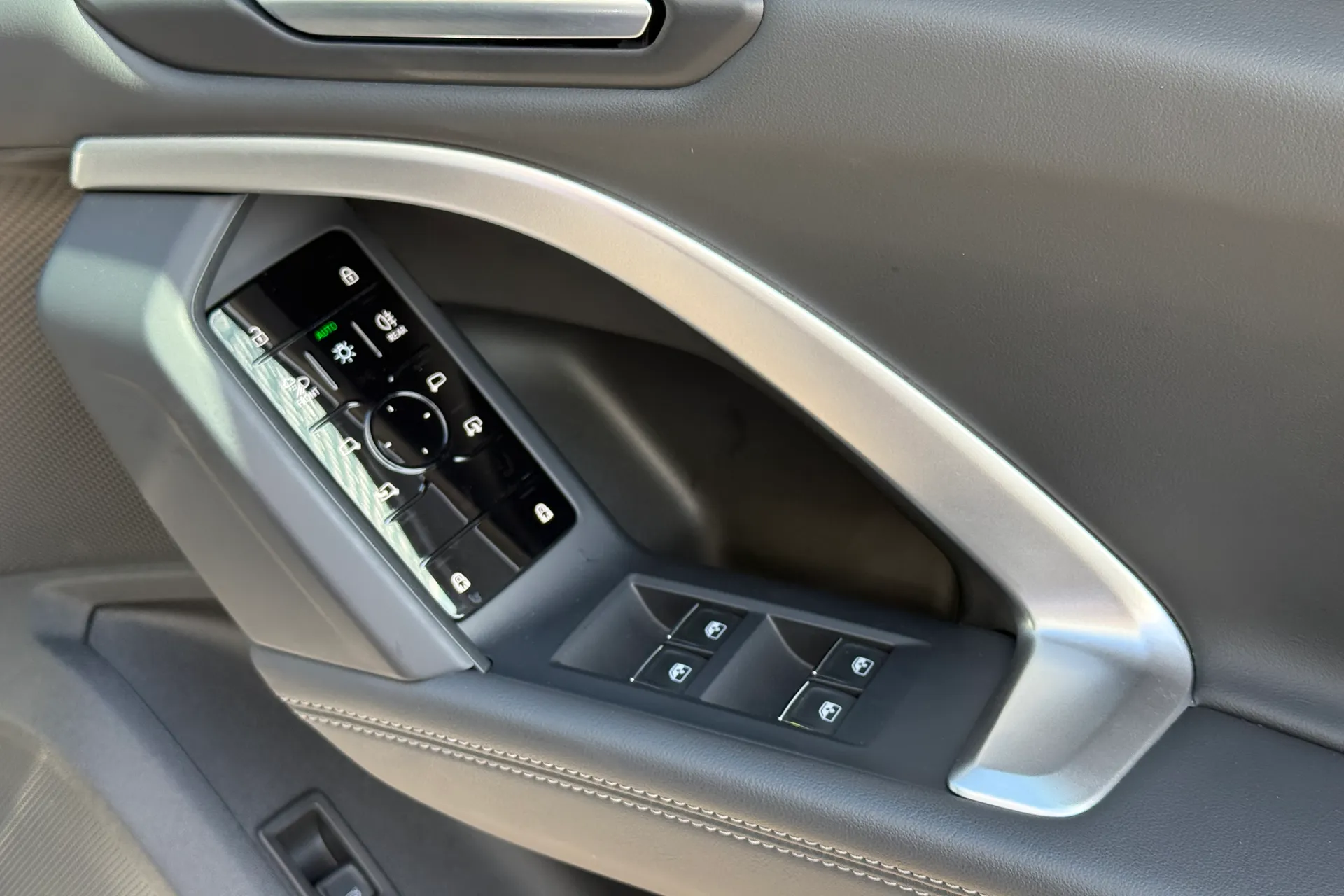 Audi Q5 thumbnail image number 24