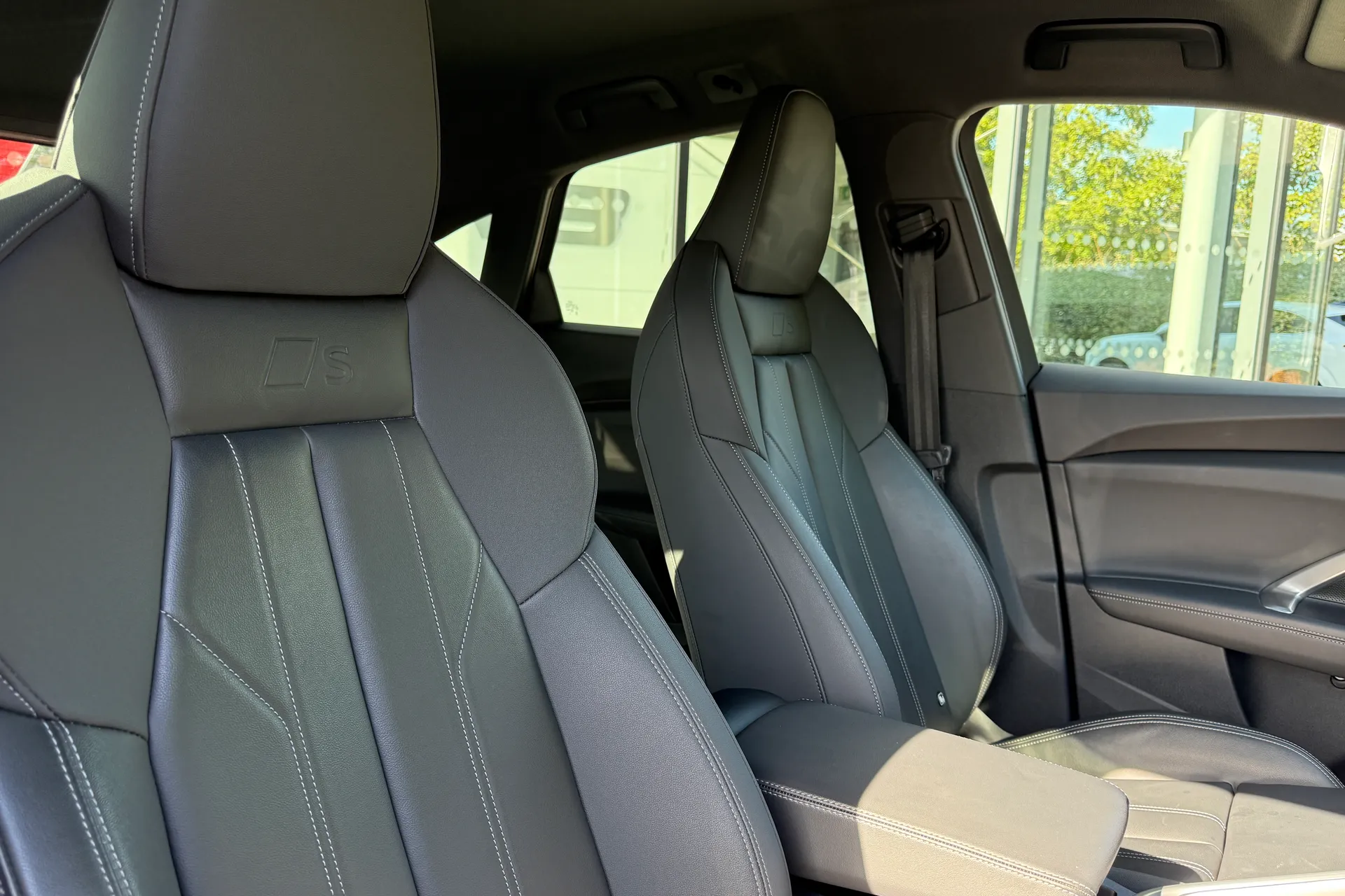 Audi Q5 thumbnail image number 19