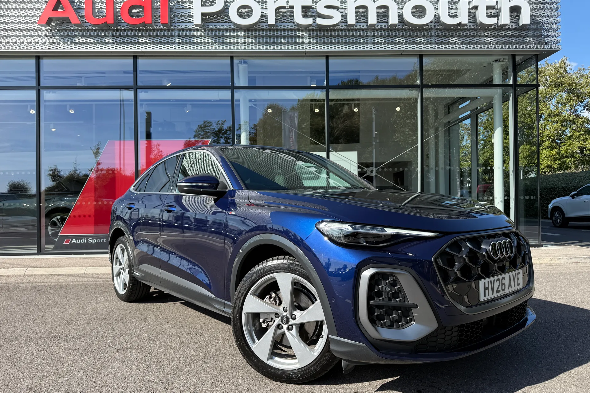 Audi Q5 focused image