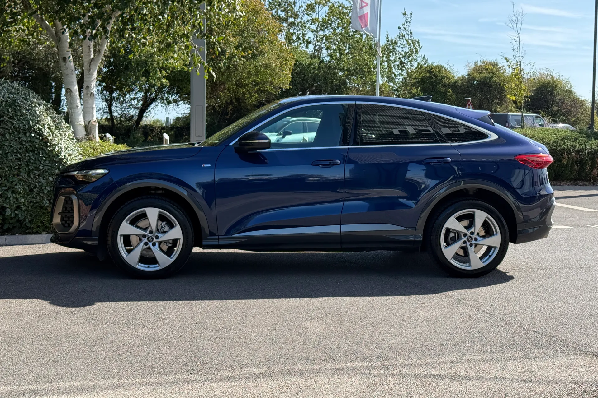 Audi Q5 thumbnail image number 23