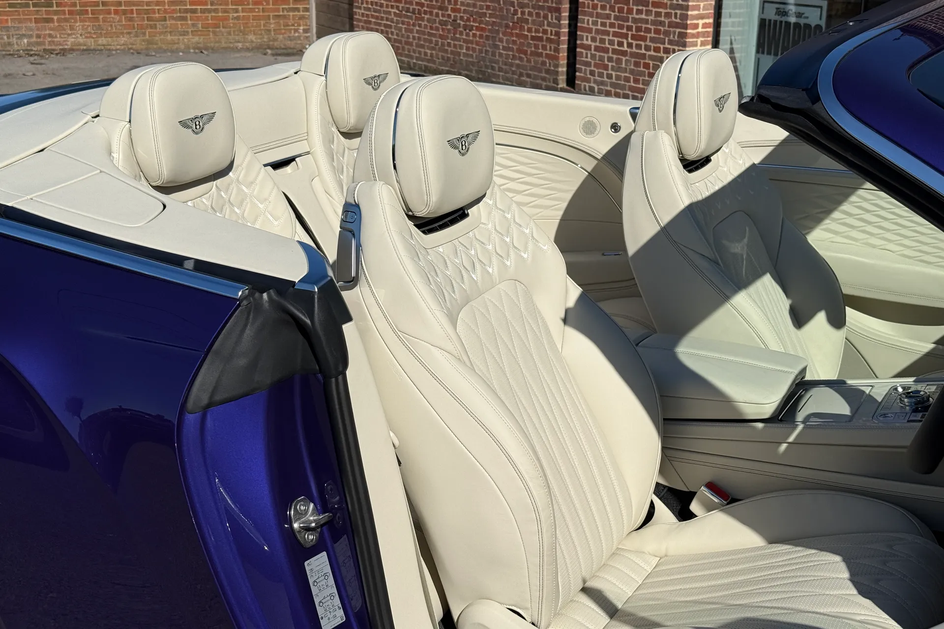 Bentley CONTINENTAL GTC thumbnail image number 7