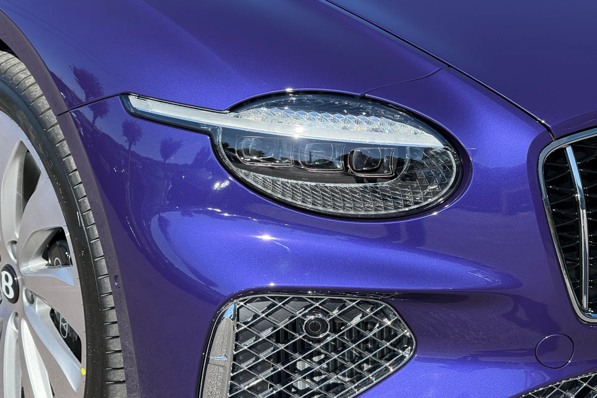 Bentley CONTINENTAL GTC thumbnail image number 2