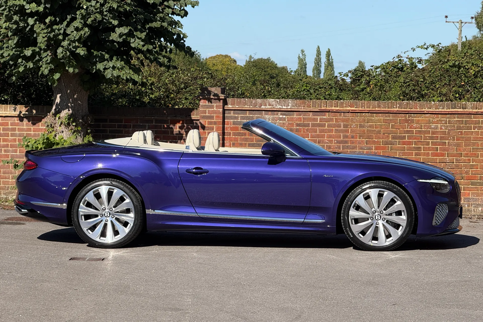 Bentley CONTINENTAL GTC thumbnail image number 8