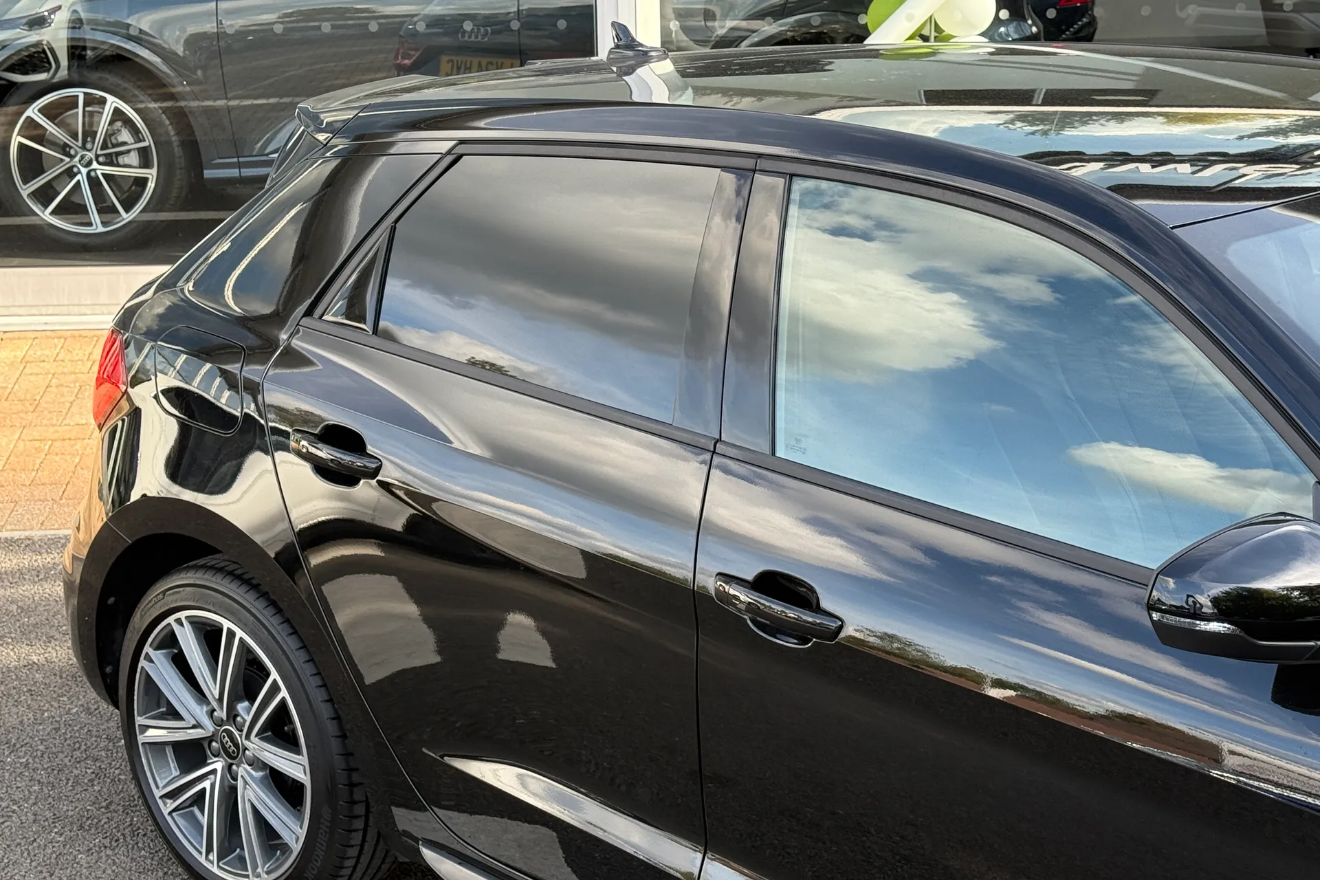 Audi A1 thumbnail image number 43