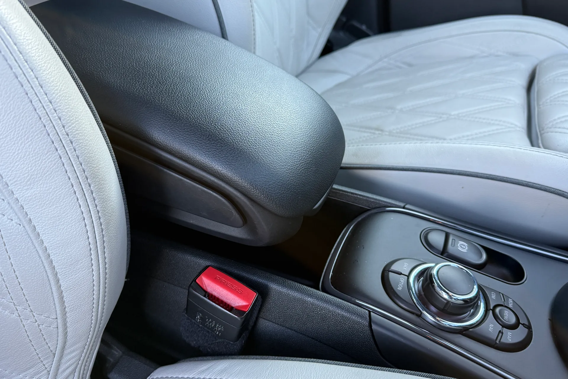 MINI COUNTRYMAN thumbnail image number 49