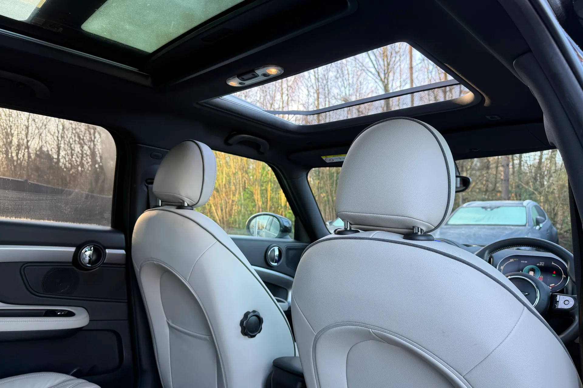 MINI COUNTRYMAN thumbnail image number 9