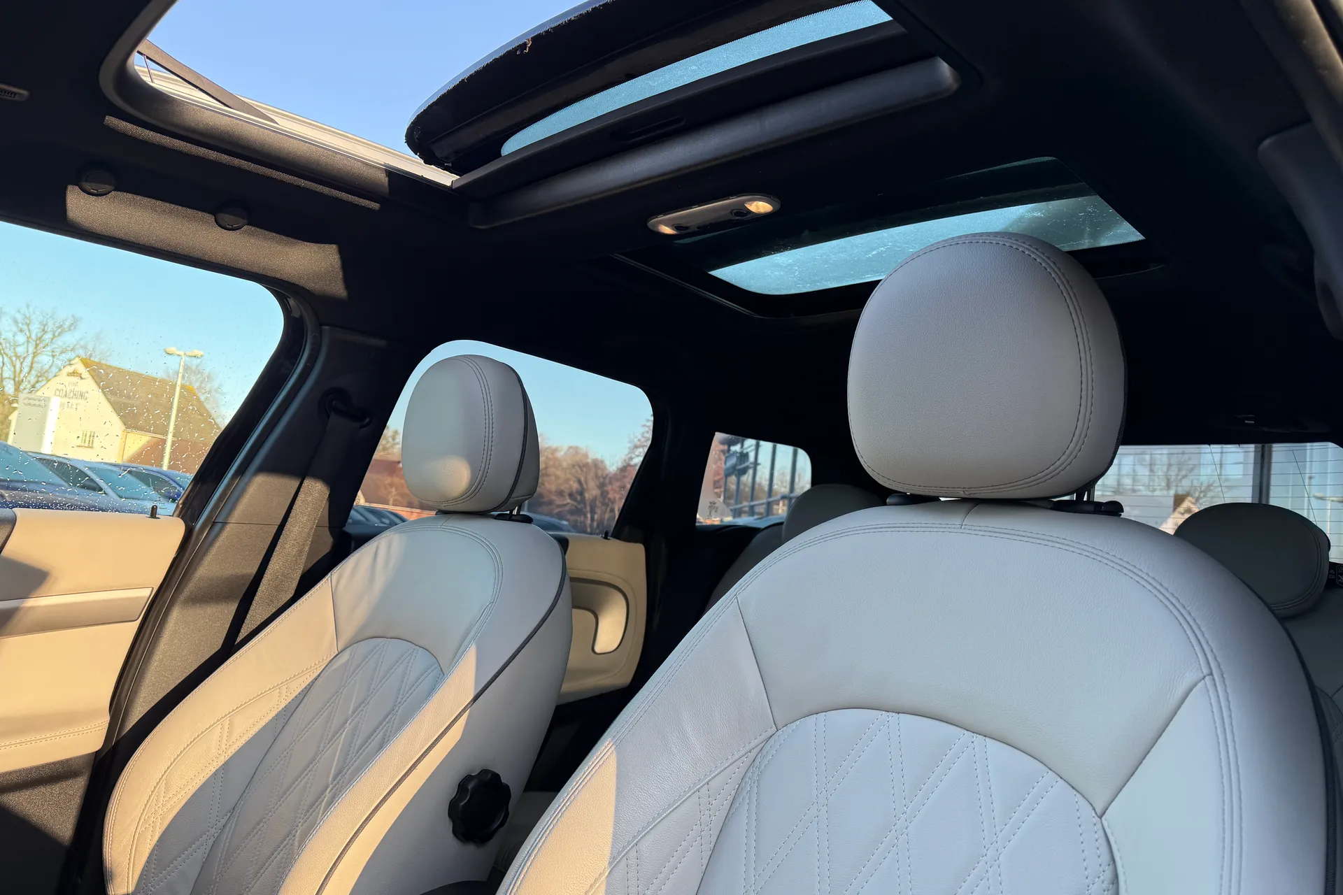 MINI COUNTRYMAN thumbnail image number 4