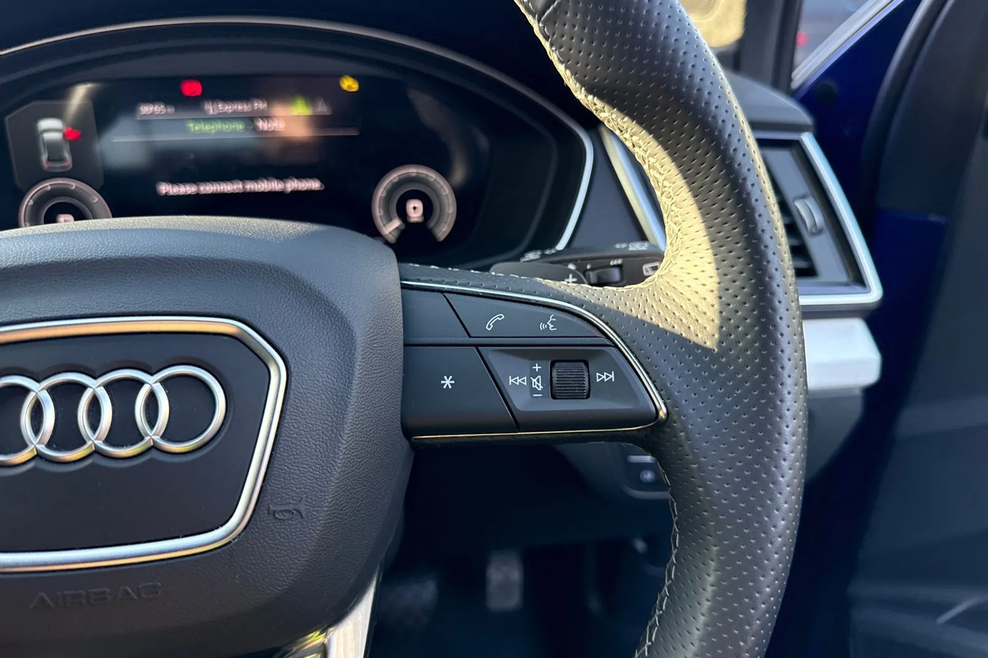 Audi Q5 thumbnail image number 43