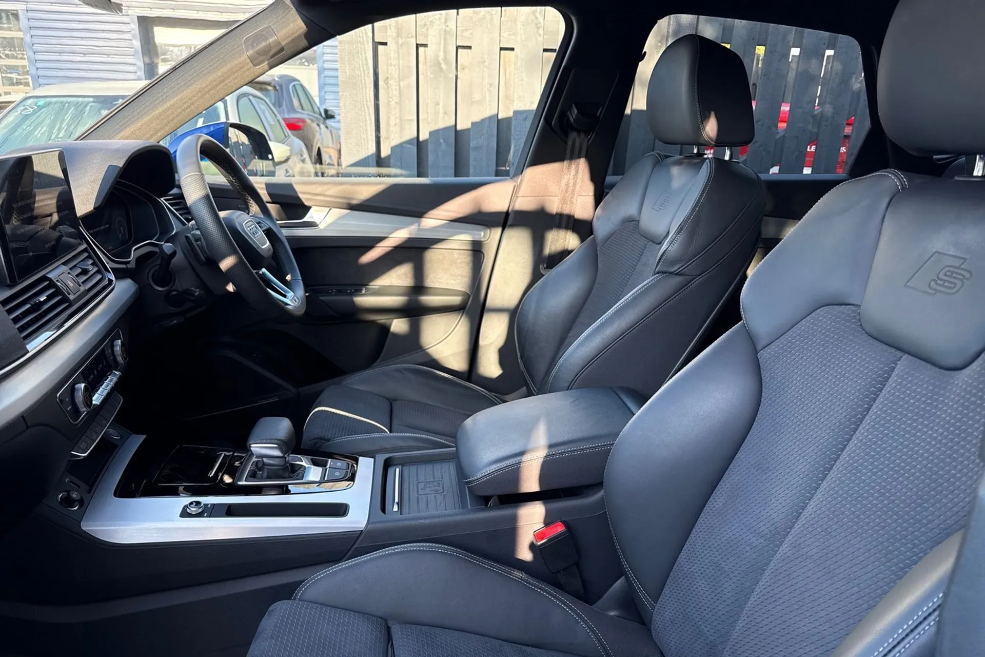 Audi Q5 thumbnail image number 29