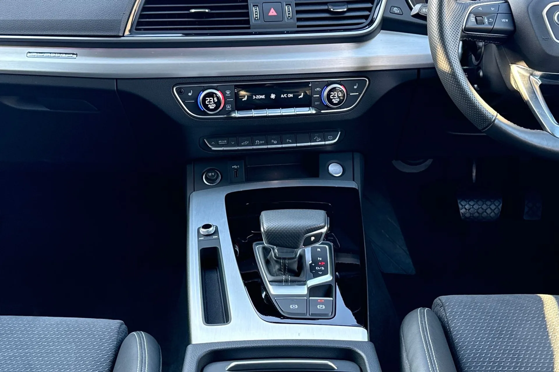 Audi Q5 thumbnail image number 41