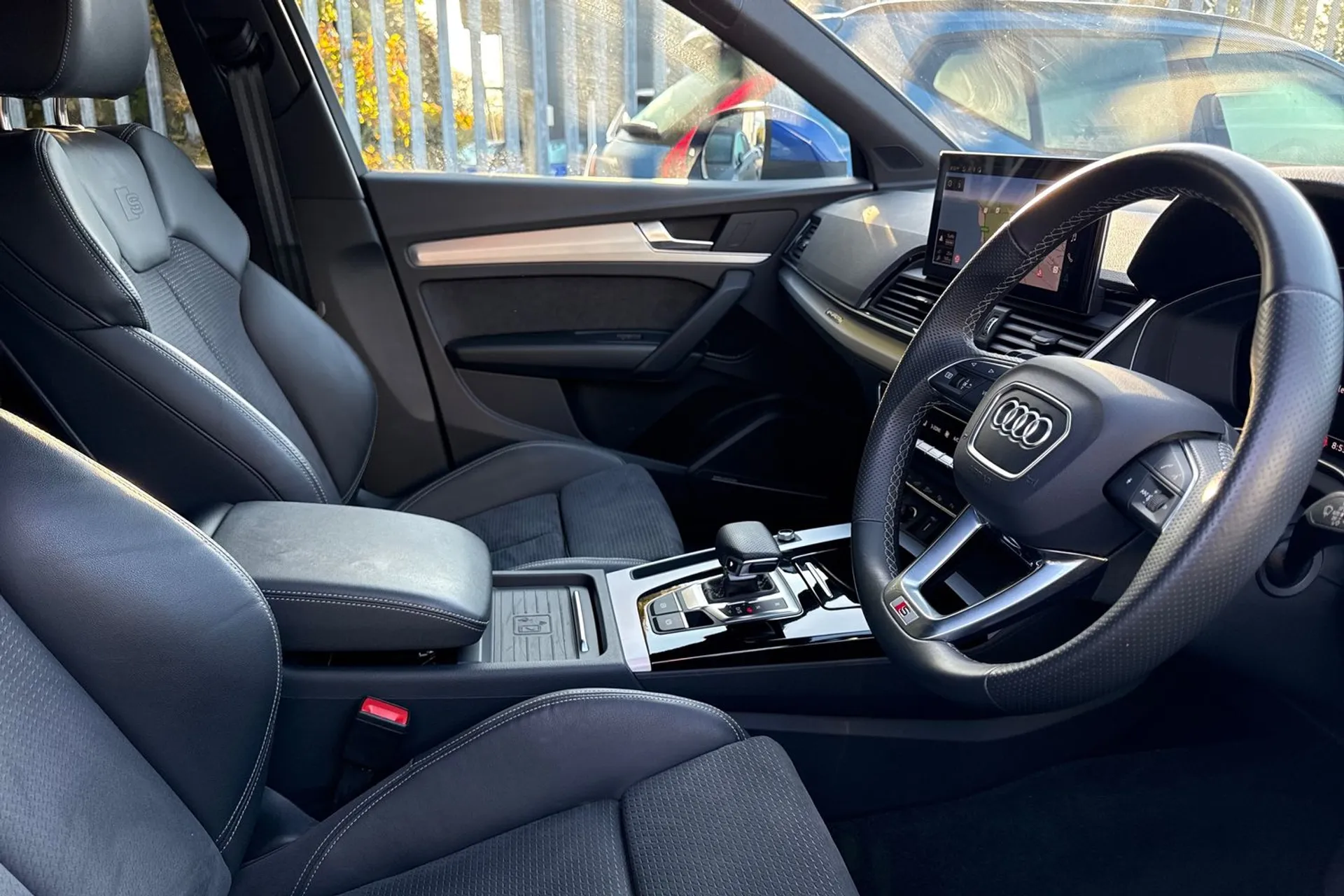 Audi Q5 thumbnail image number 24