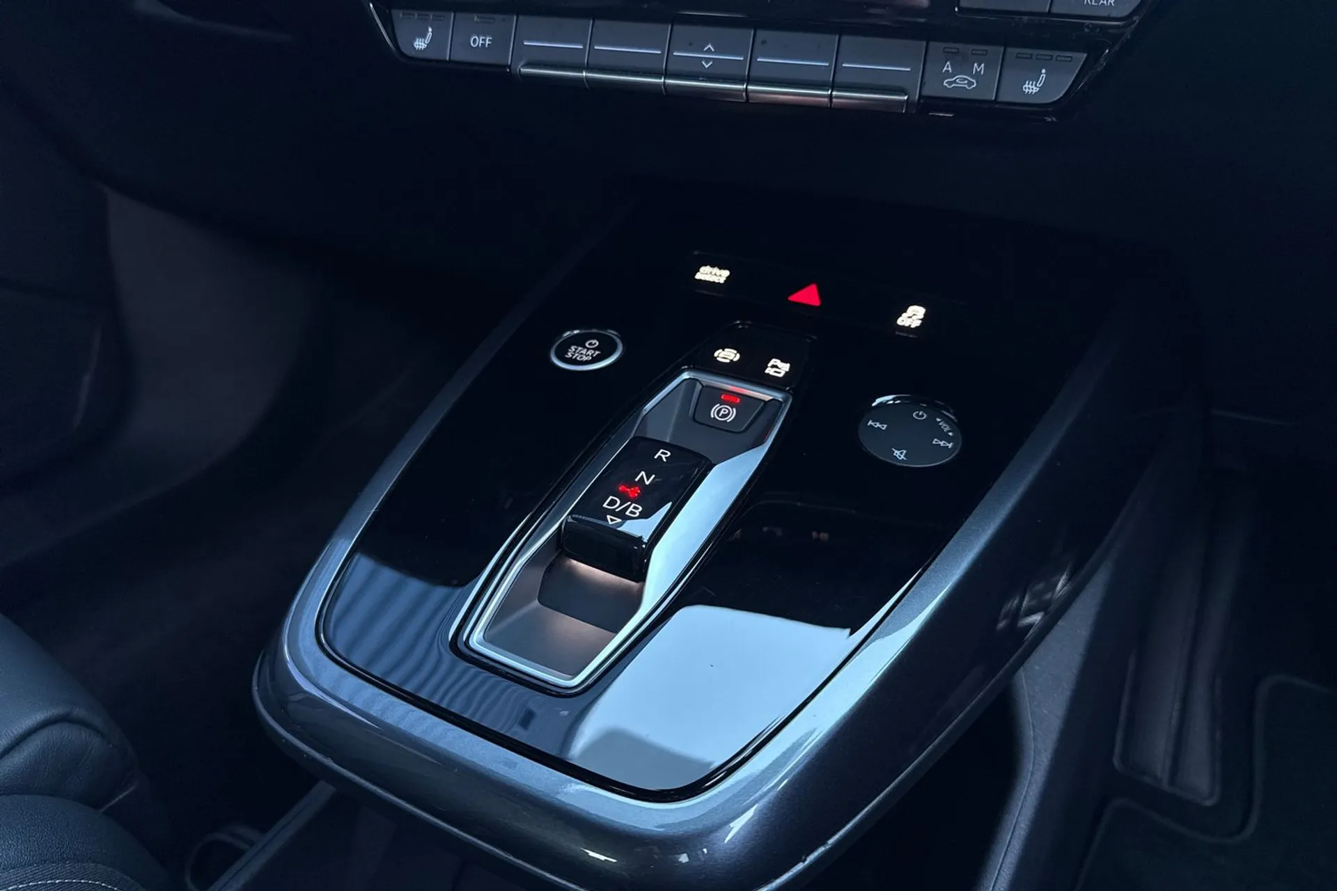 Audi Q4 thumbnail image number 42