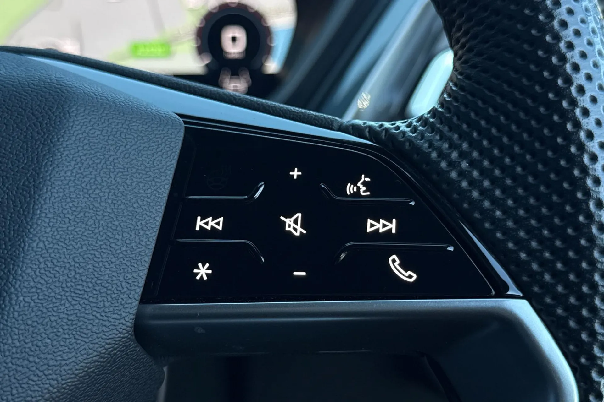 Audi Q4 thumbnail image number 39