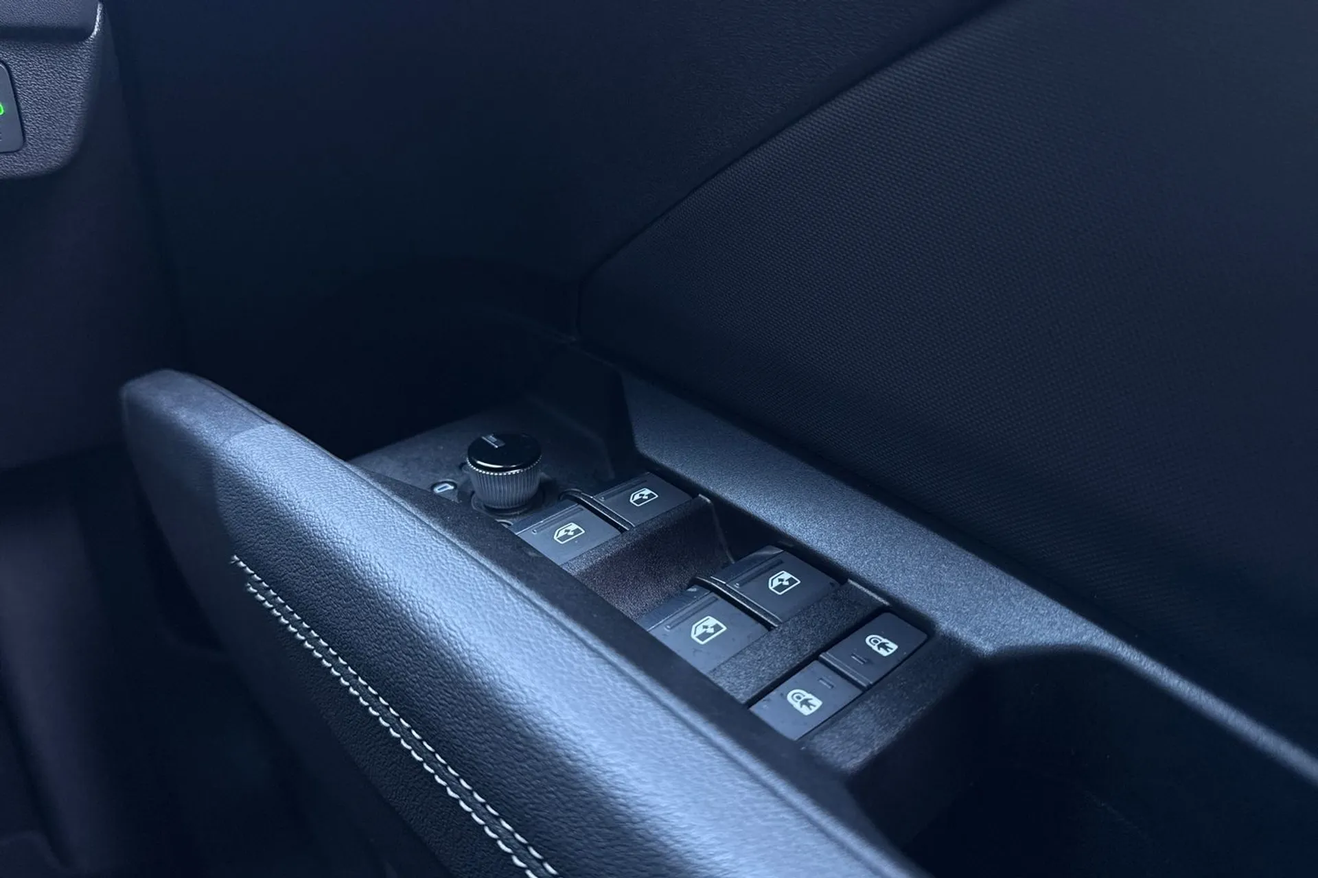 Audi Q4 thumbnail image number 41