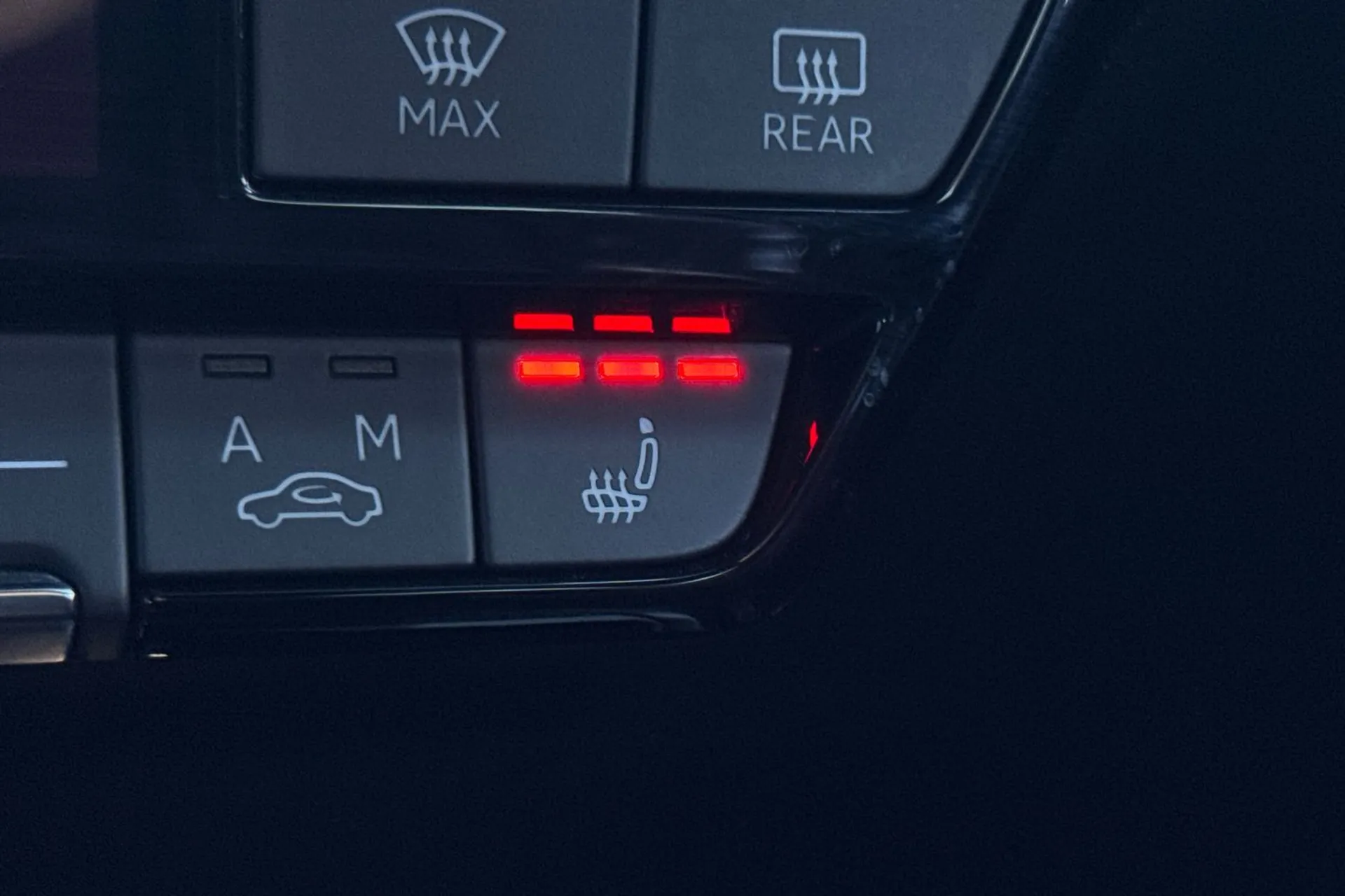 Audi Q4 thumbnail image number 34