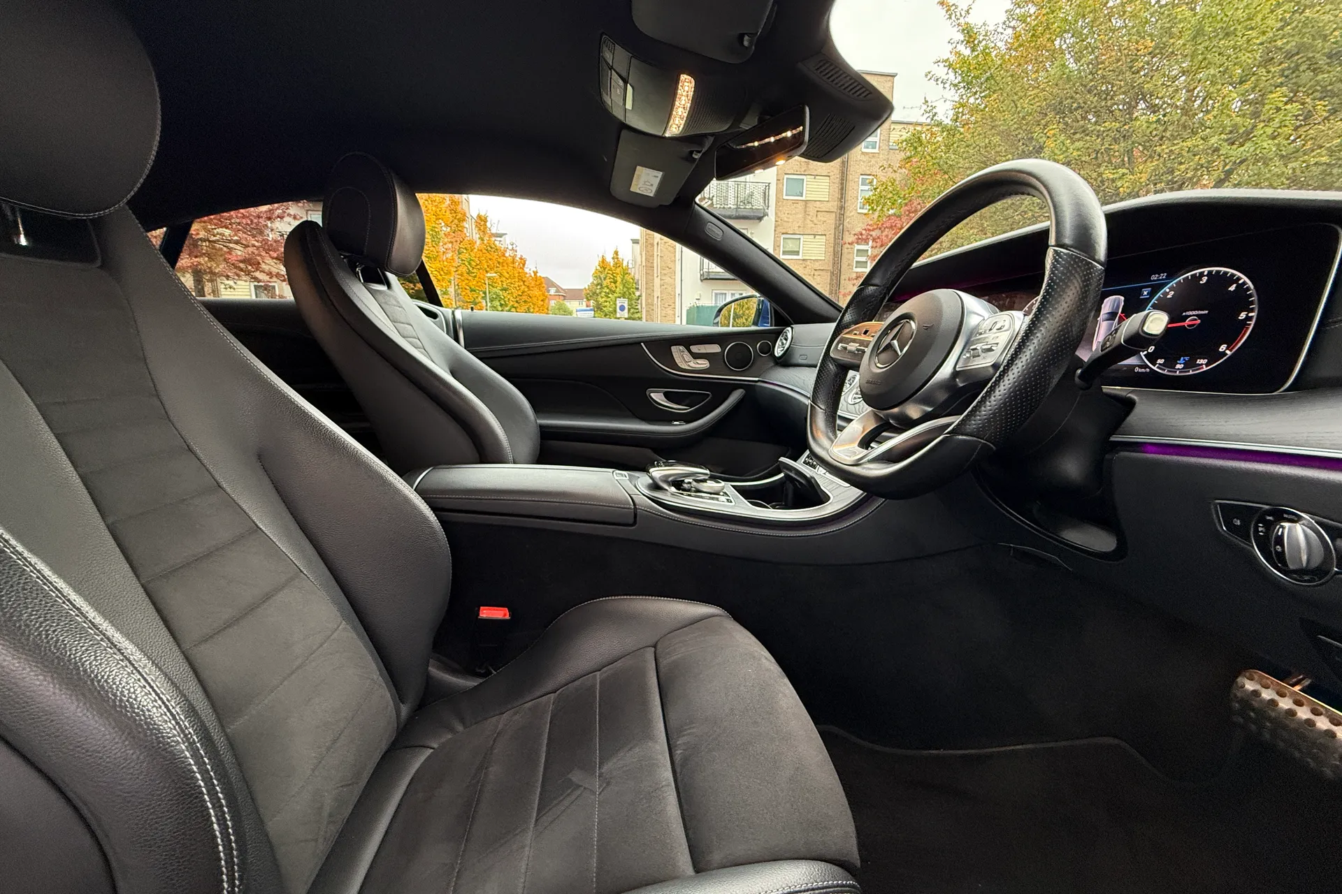 MERCEDES-BENZ E CLASS thumbnail image number 34