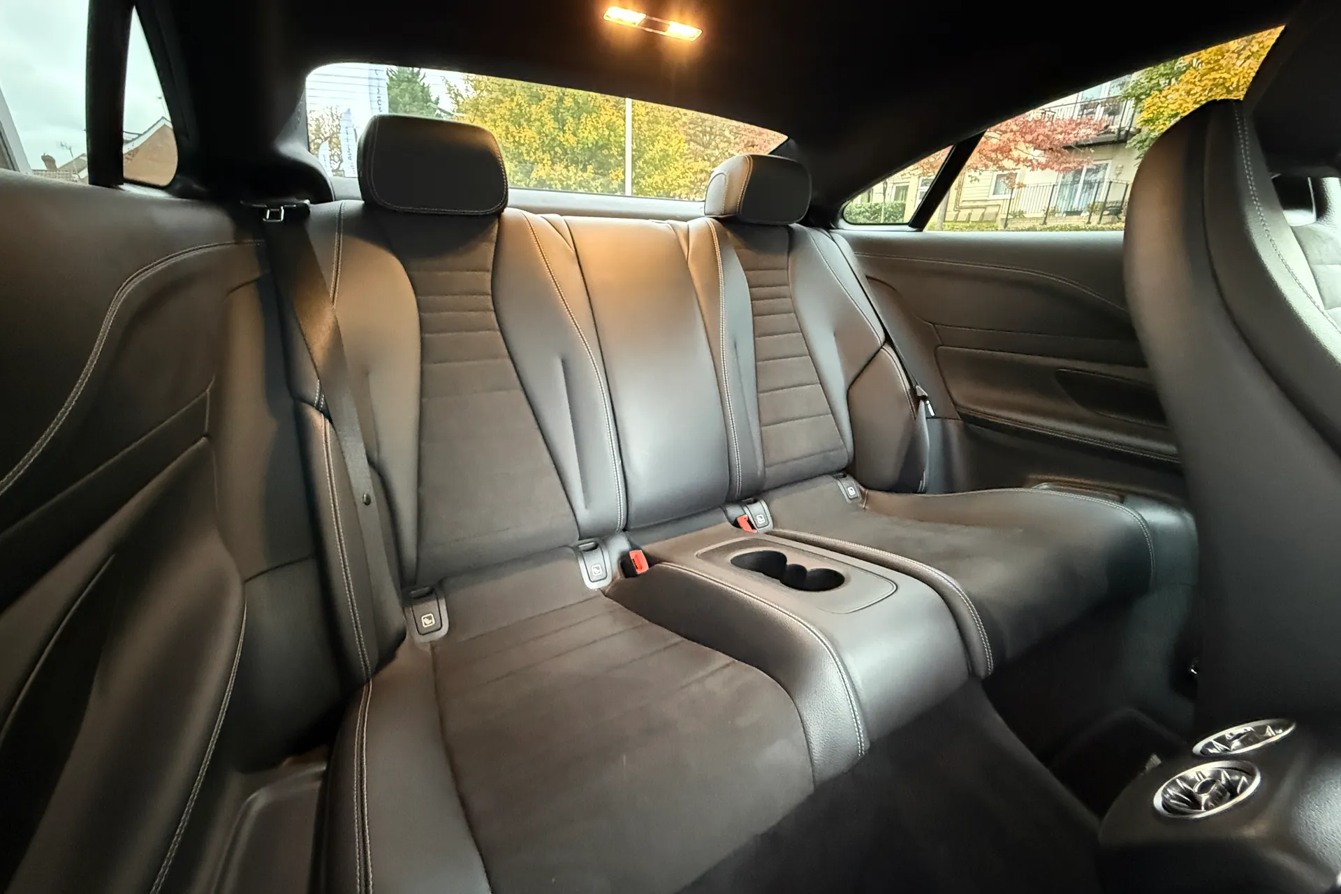 MERCEDES-BENZ E CLASS thumbnail image number 41