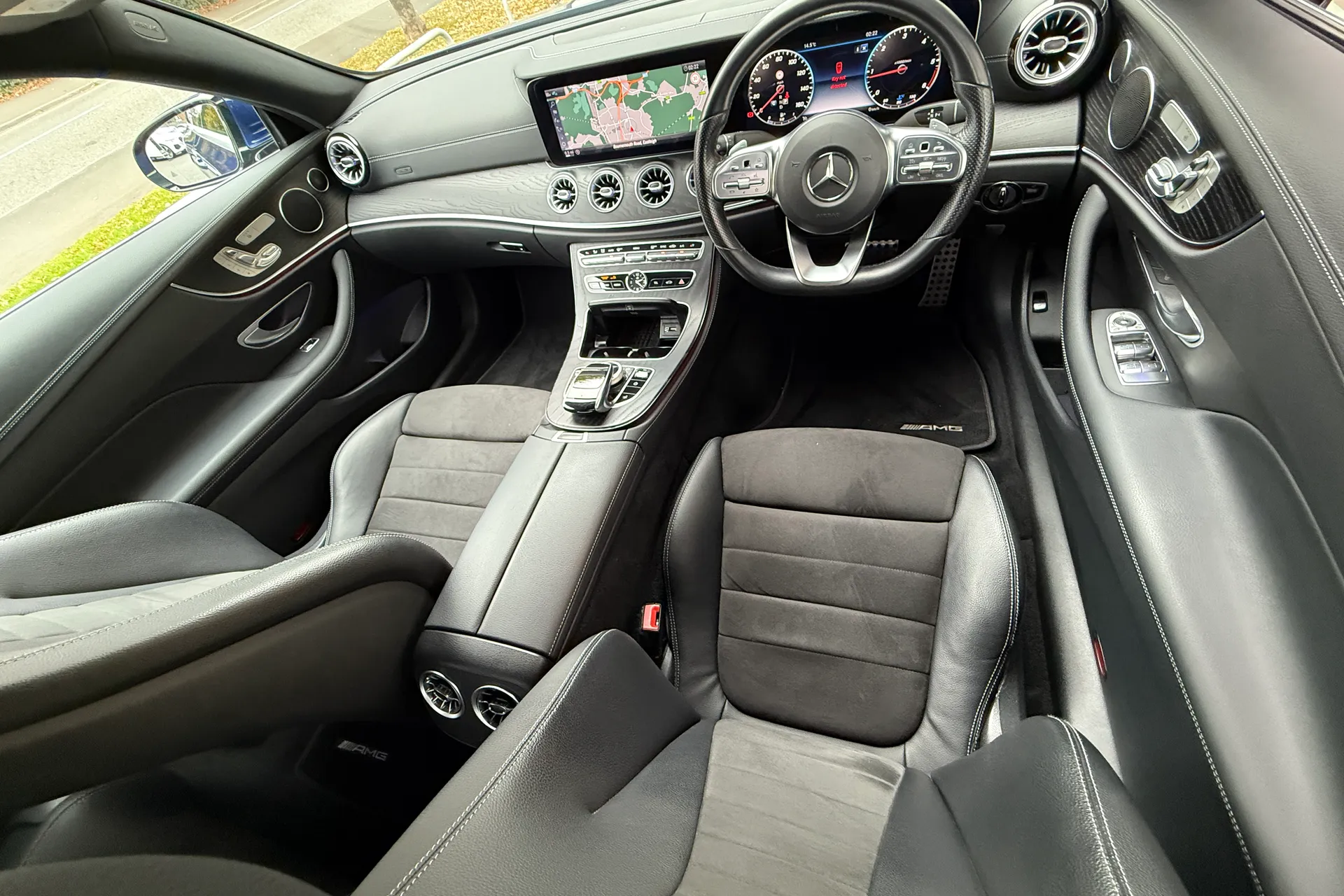 MERCEDES-BENZ E CLASS thumbnail image number 38