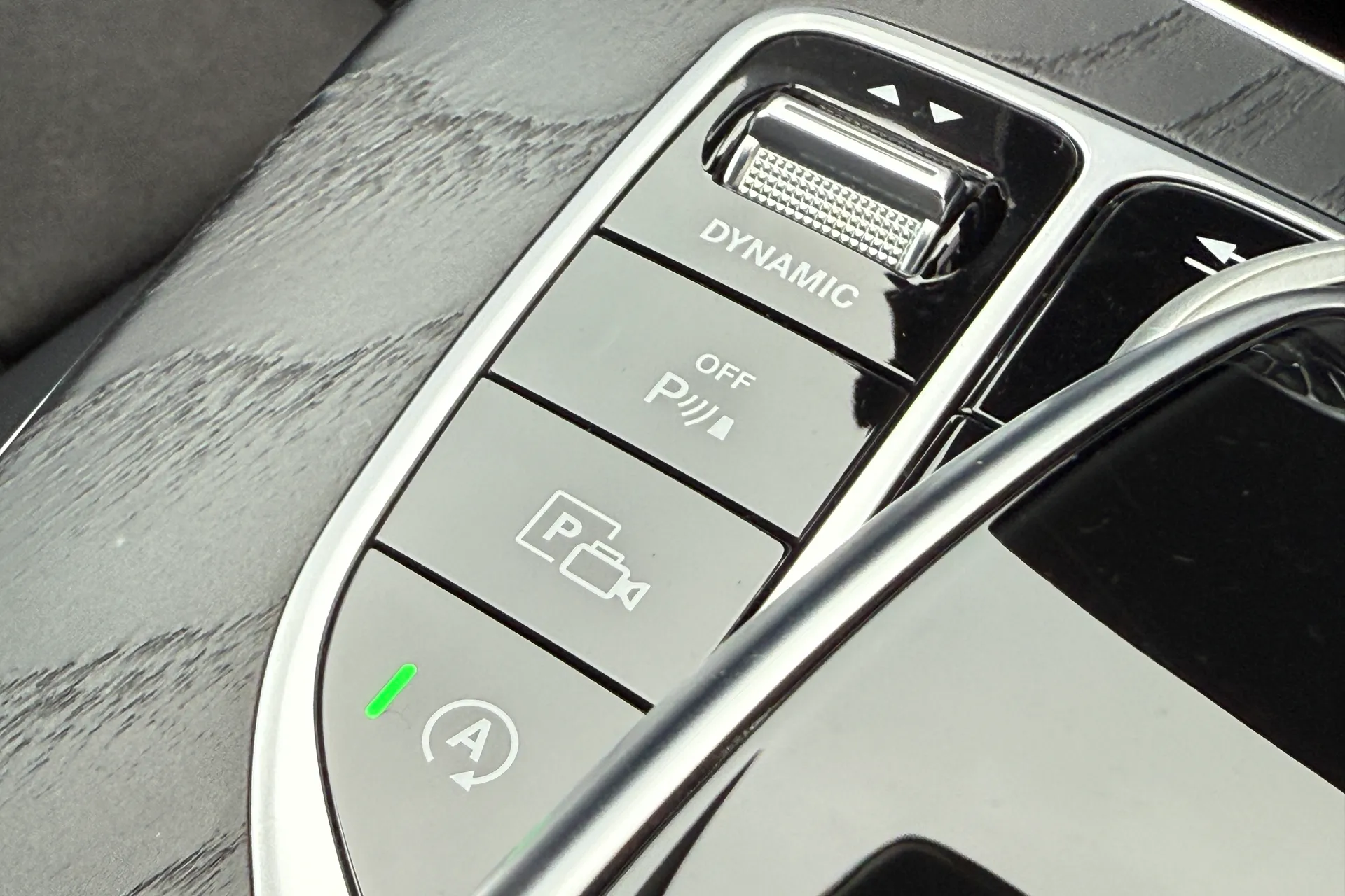 MERCEDES-BENZ E CLASS thumbnail image number 27